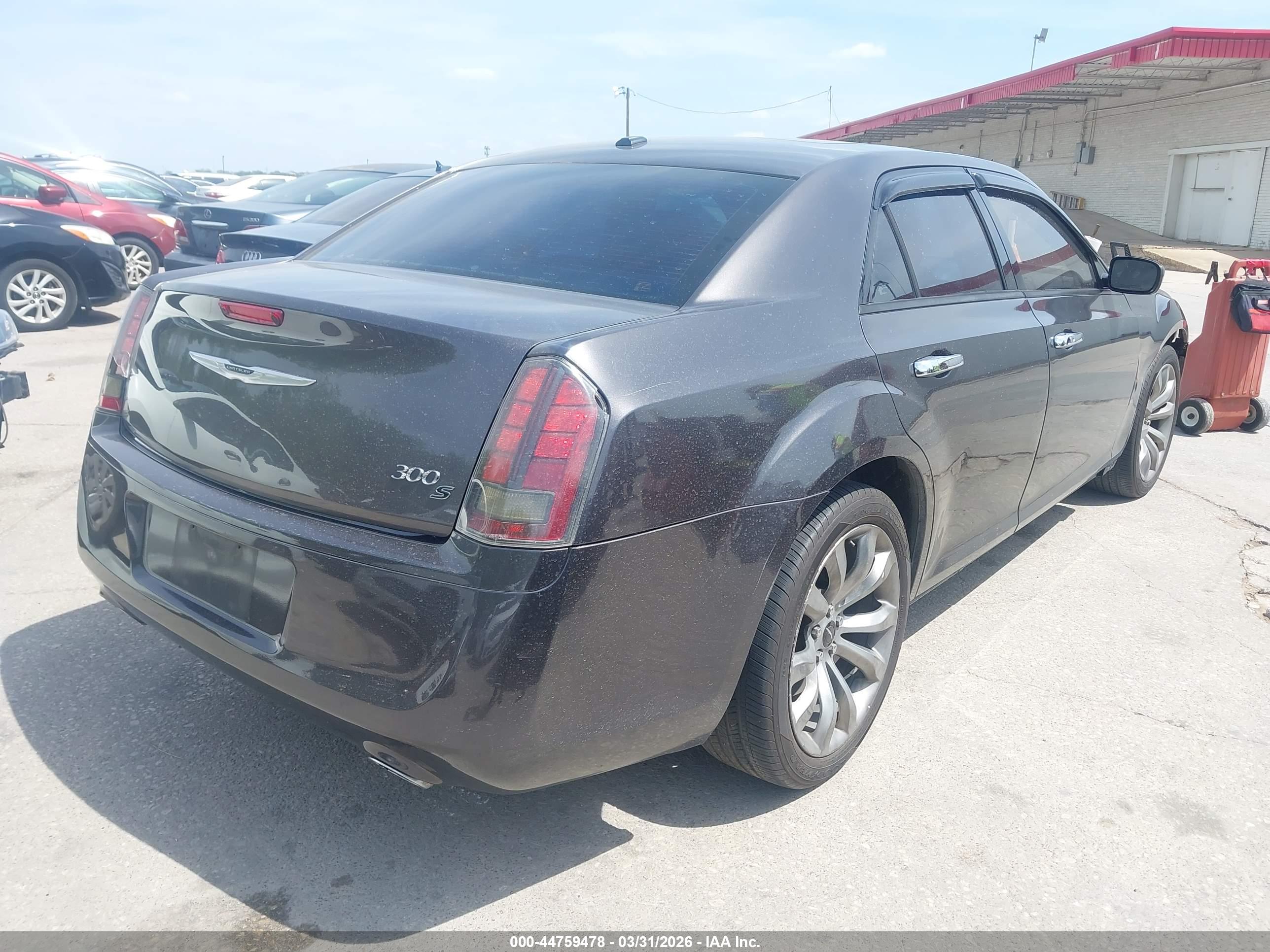 CHRYSLER 300 image 4