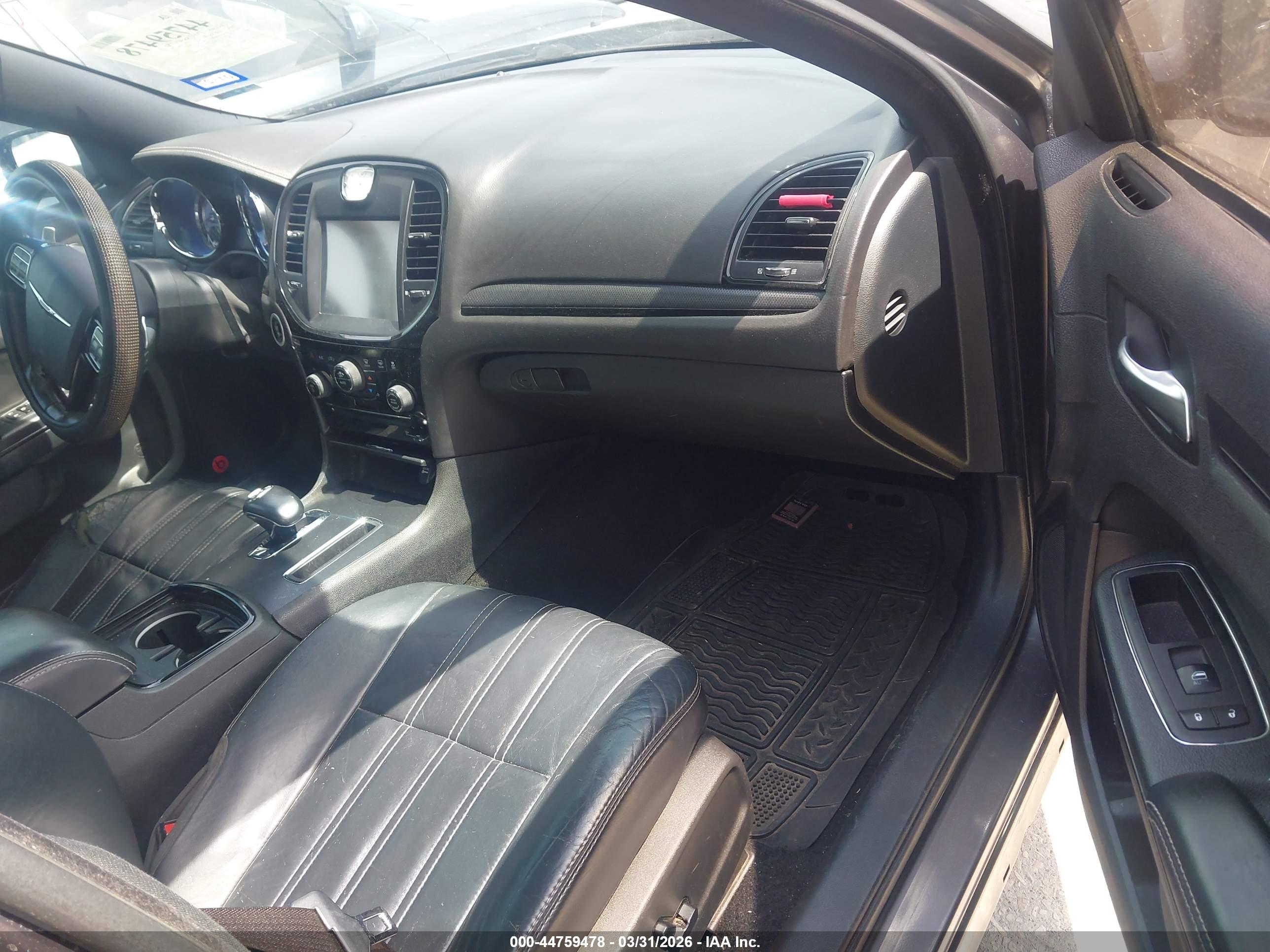 CHRYSLER 300 image 5