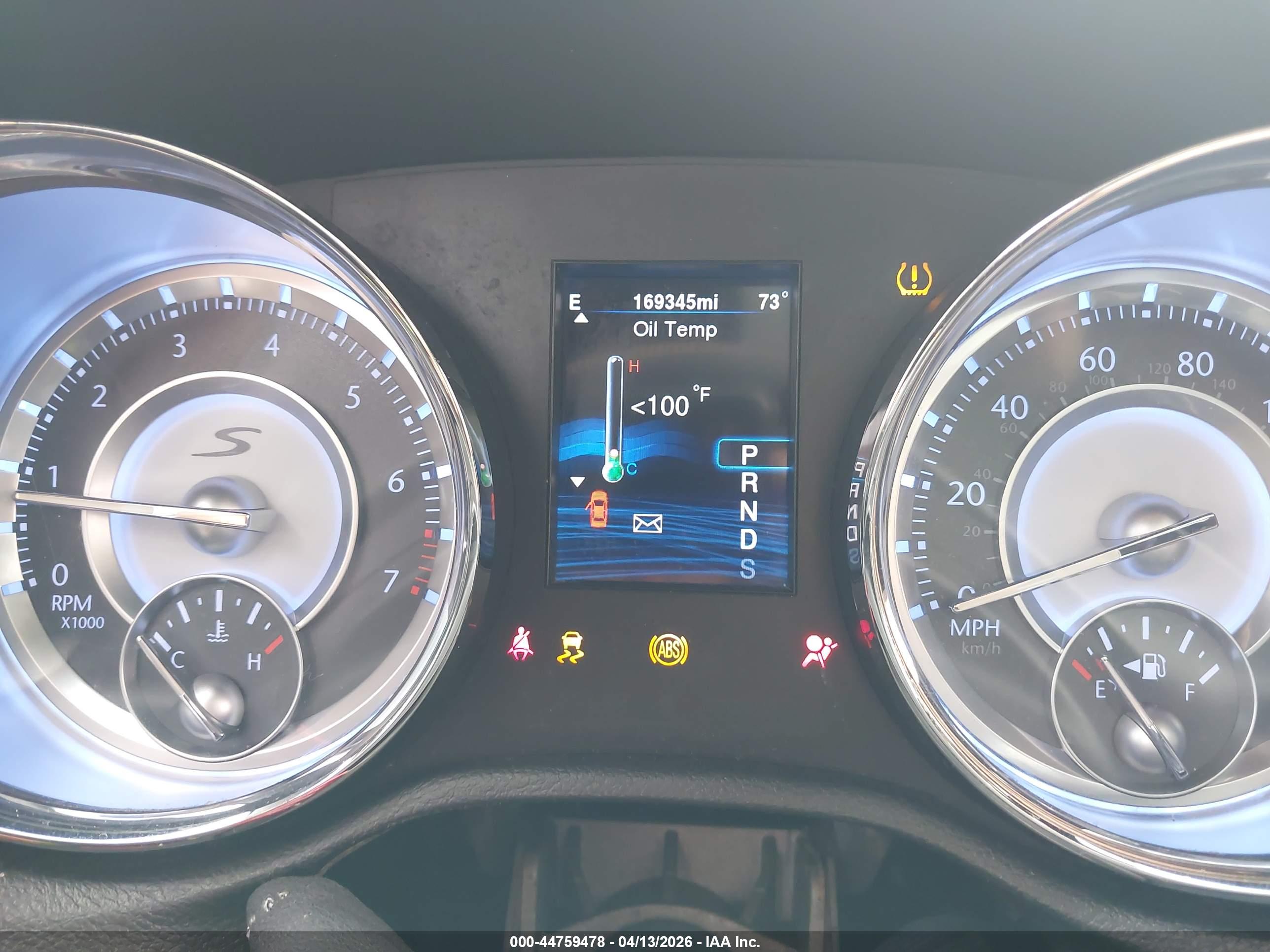 CHRYSLER 300 image 7