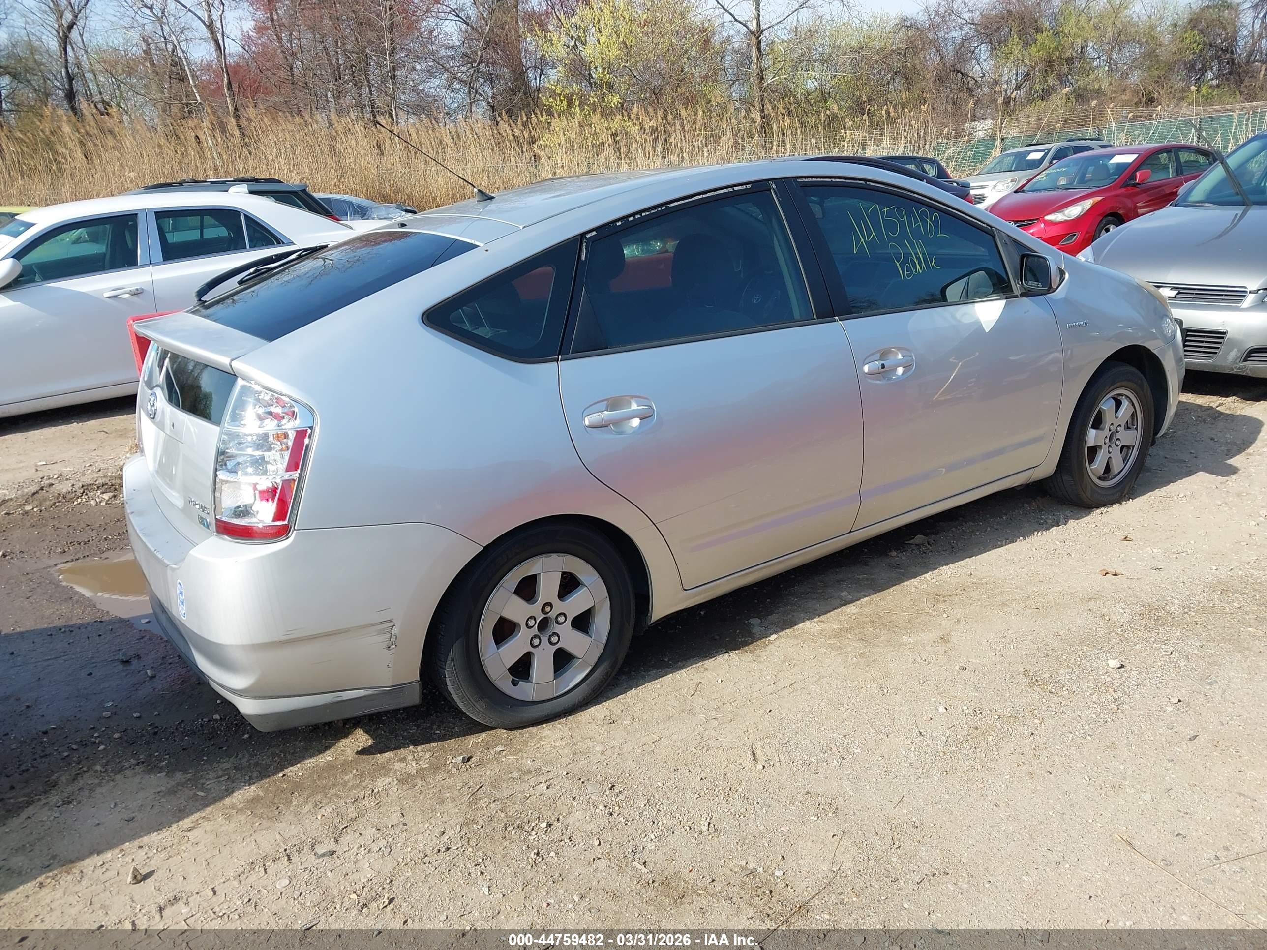 TOYOTA PRIUS image 4