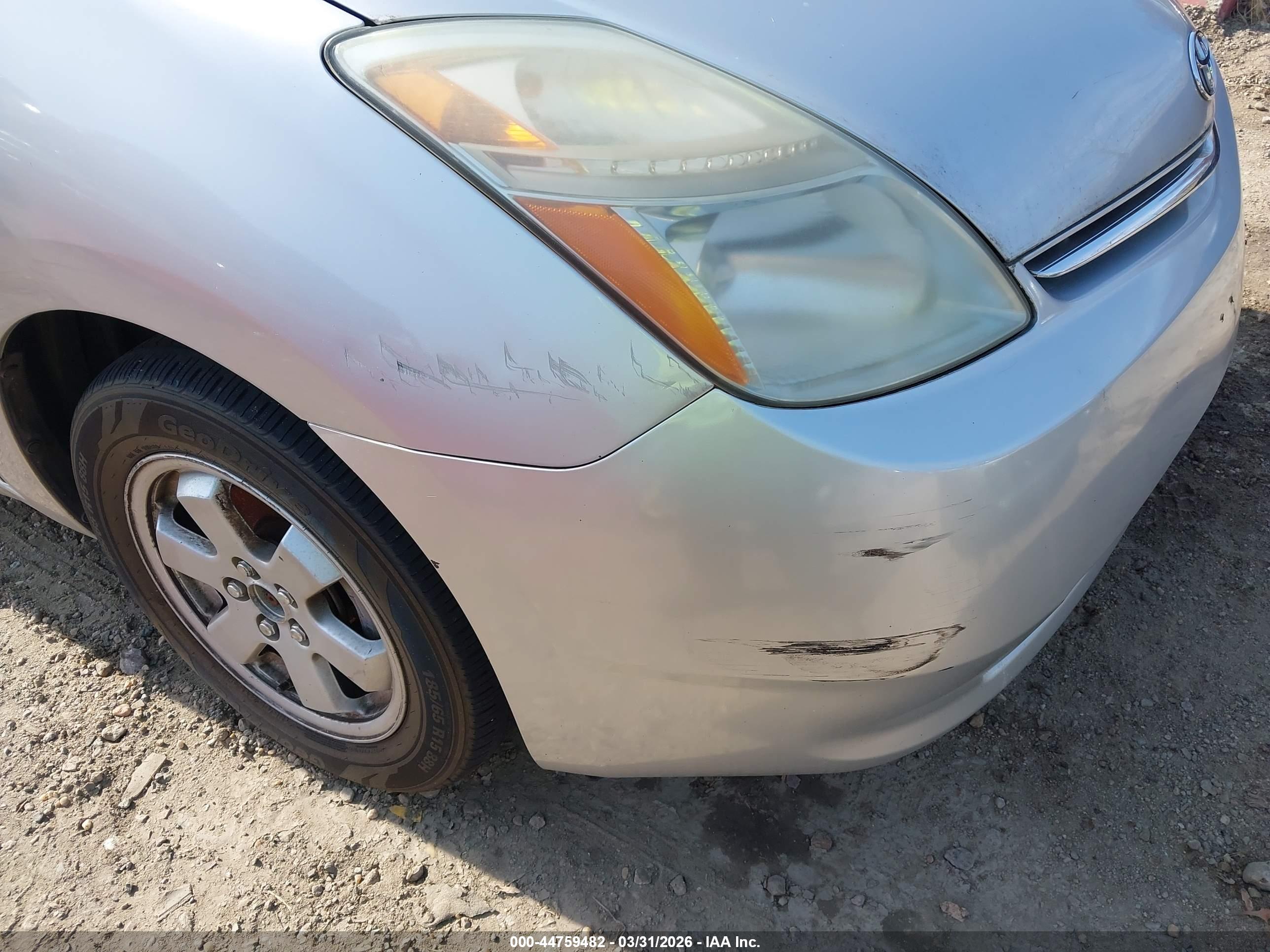 TOYOTA PRIUS image 6