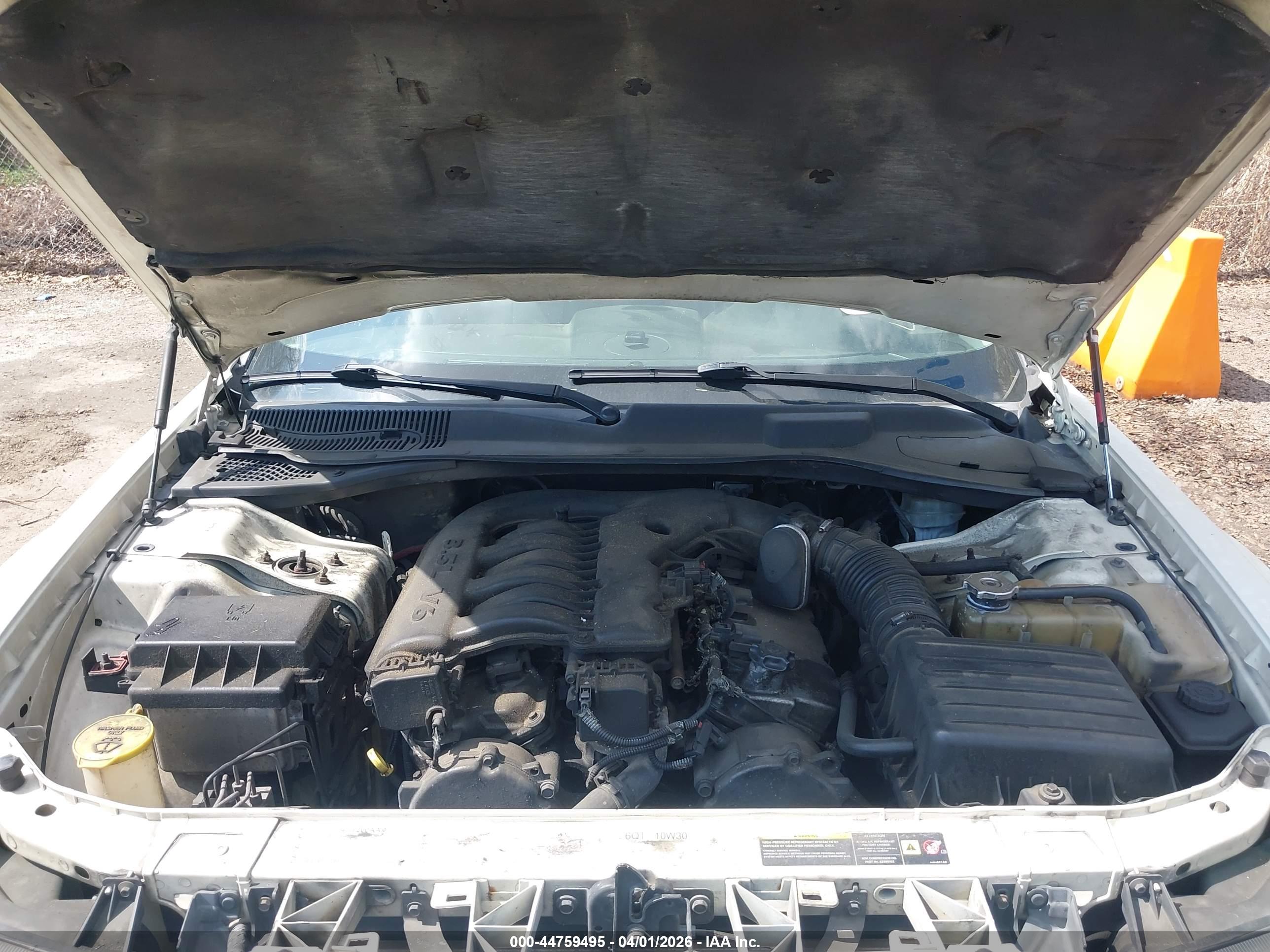 CHRYSLER 300 image 10