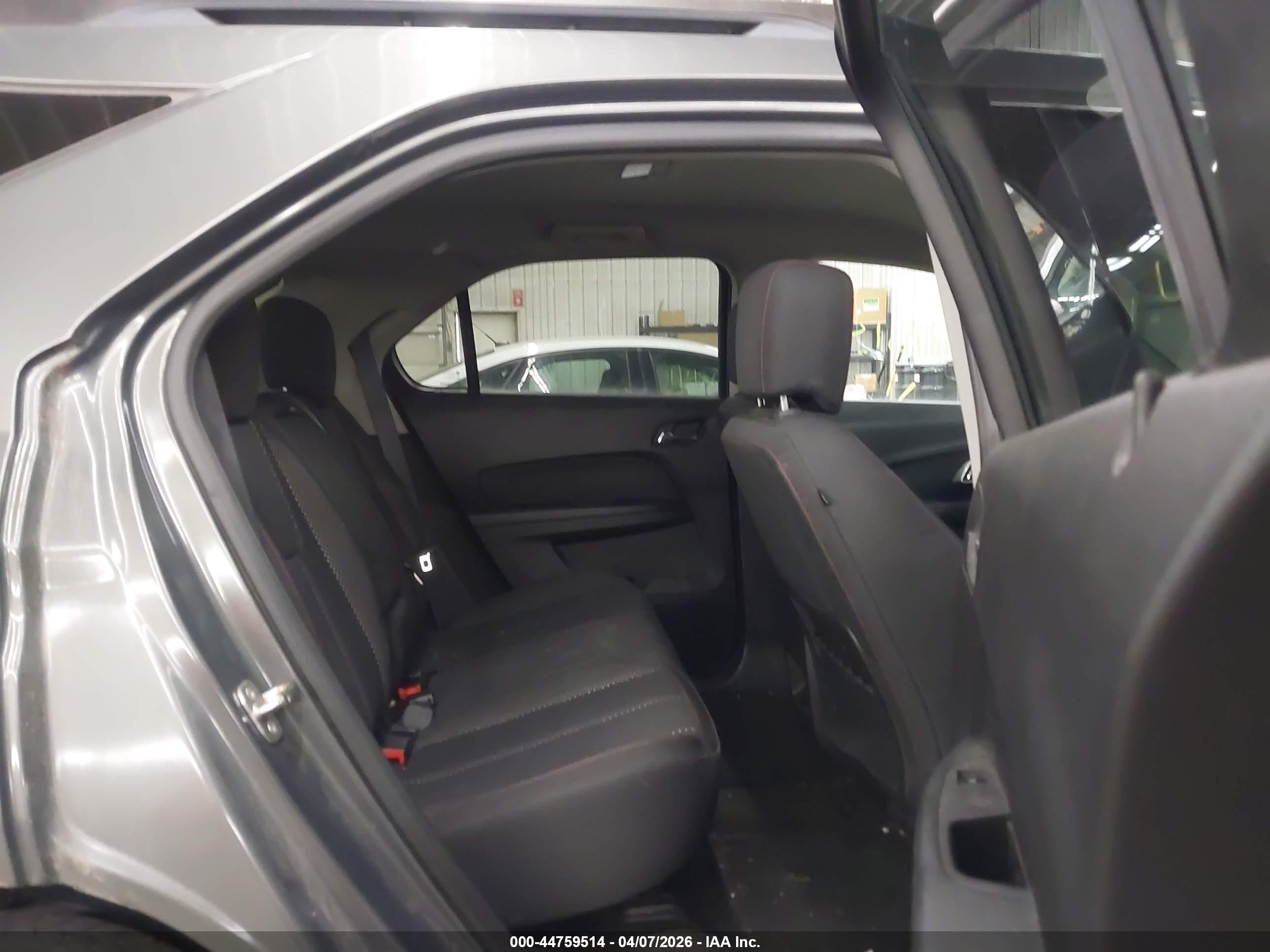 CHEVROLET EQUINOX image 8
