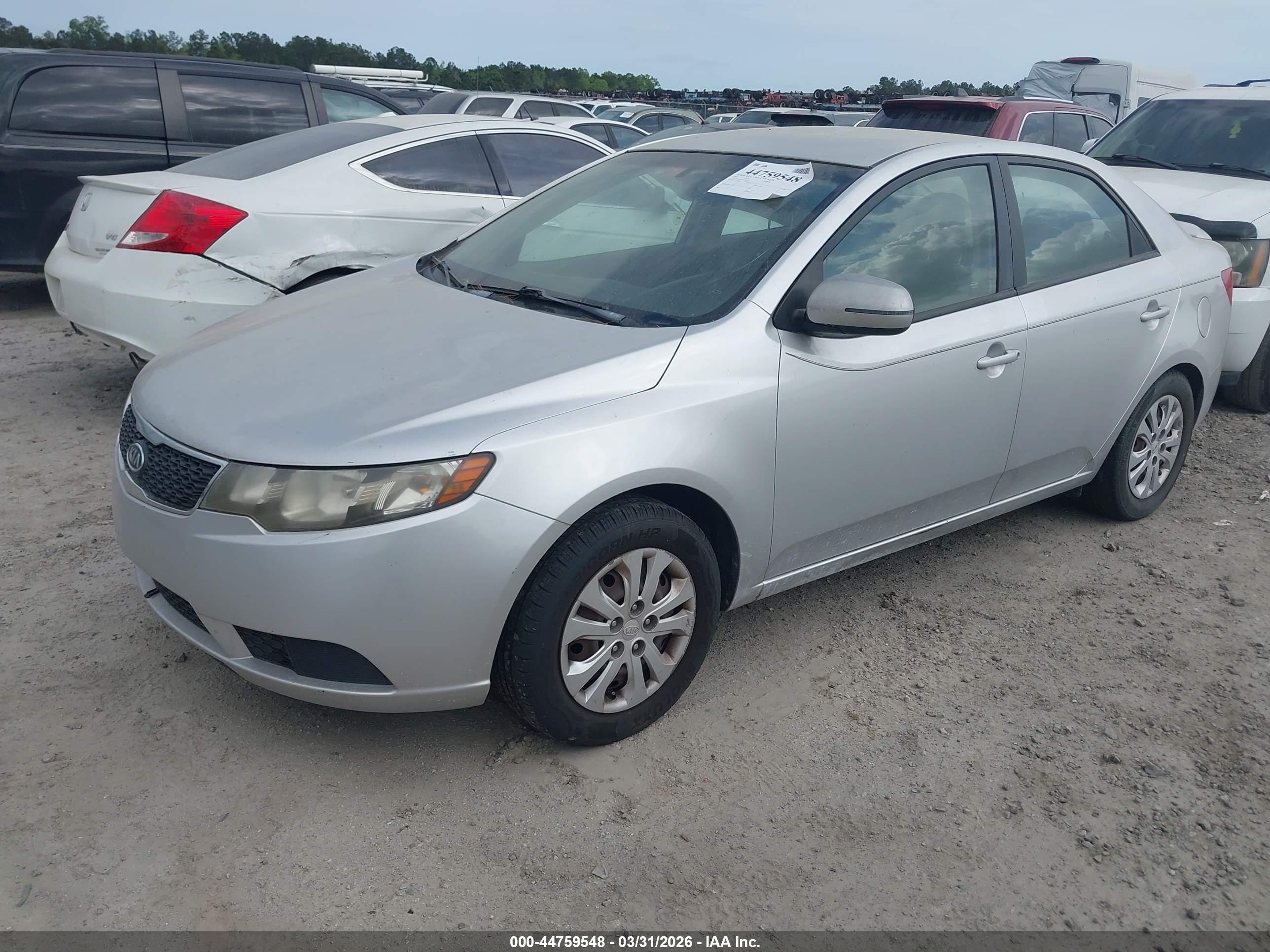 KIA FORTE image 2