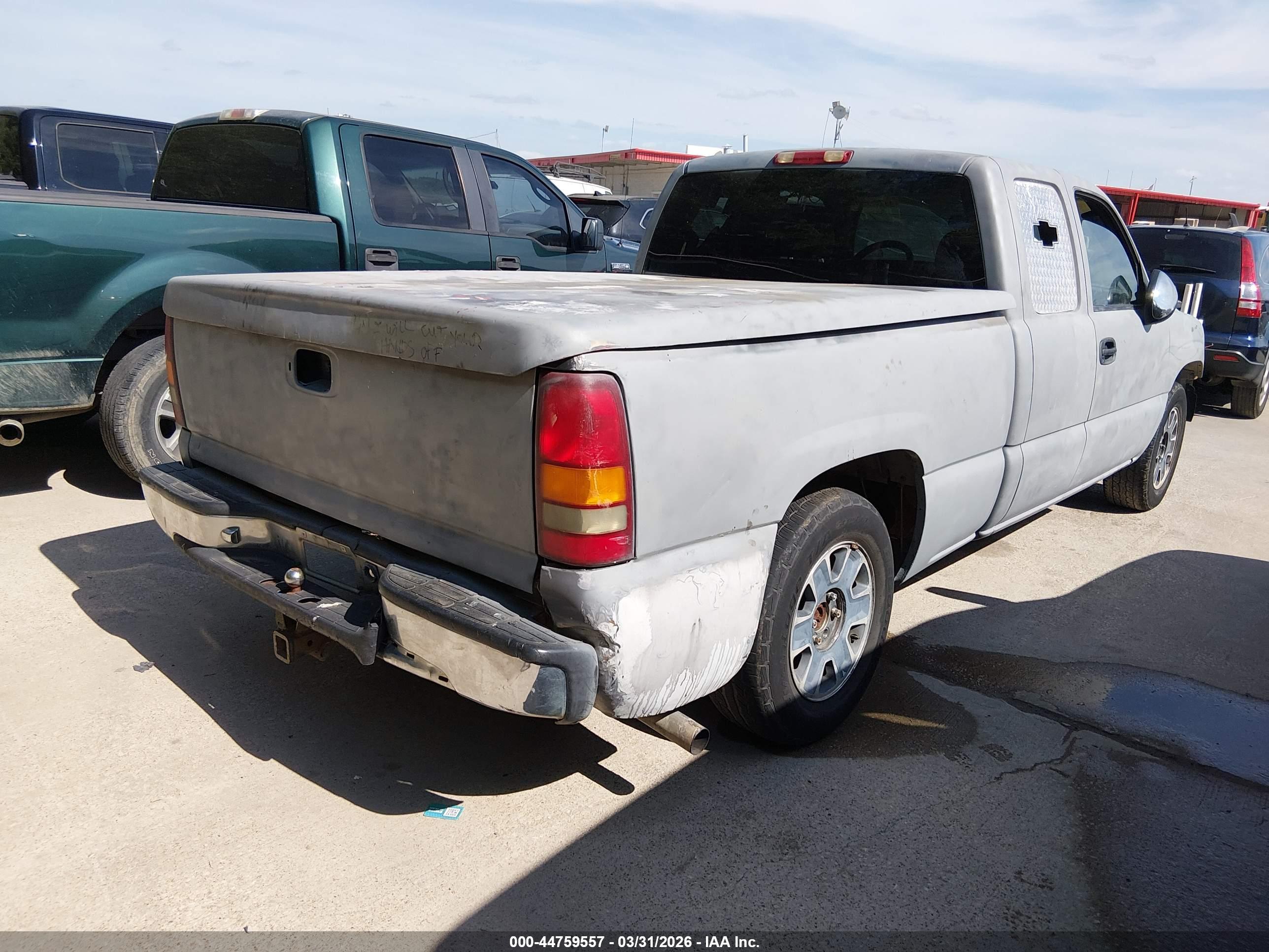 CHEVROLET SILVERADO image 4