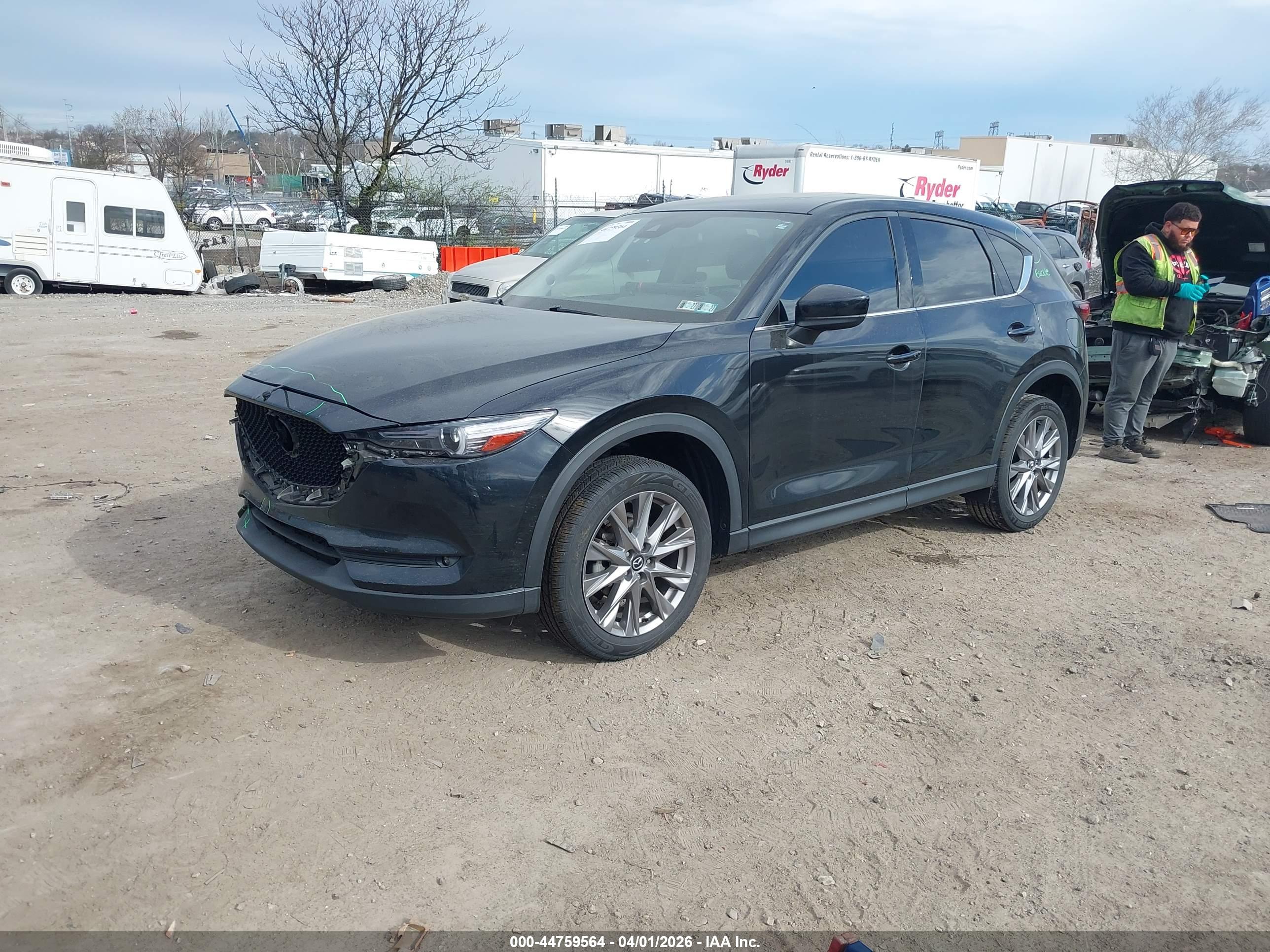 MAZDA CX-5 image 2