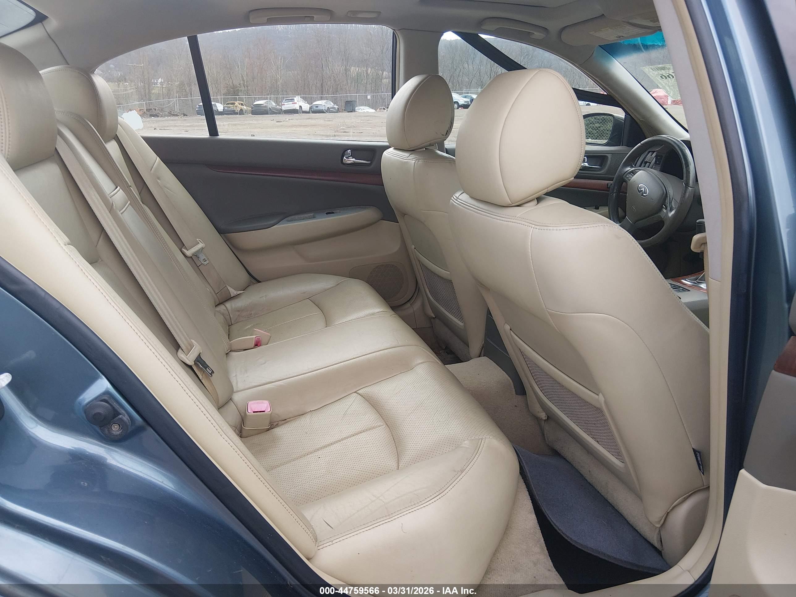 INFINITI G35X image 8