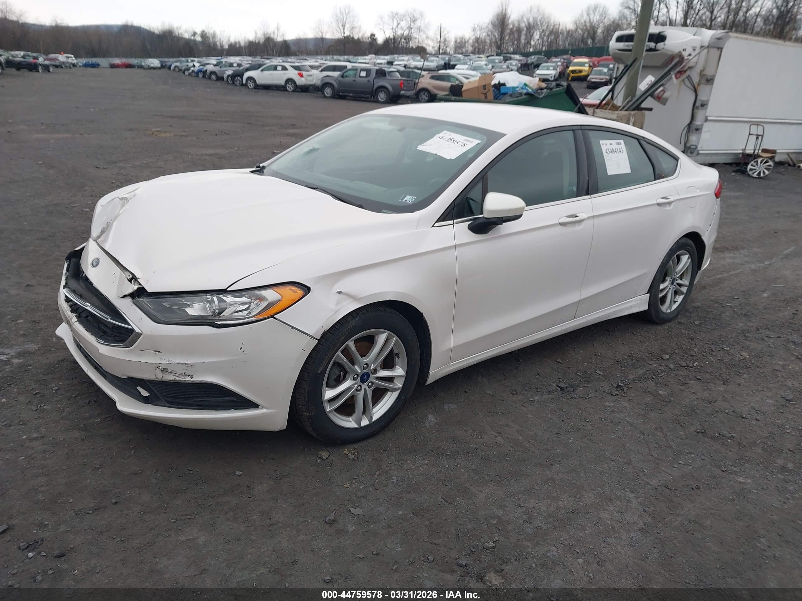 FORD FUSION image 2
