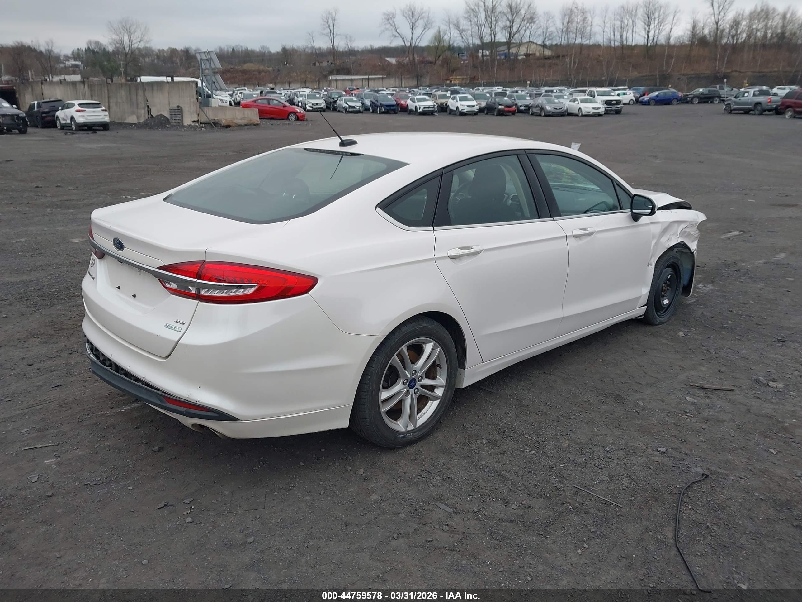 FORD FUSION image 4