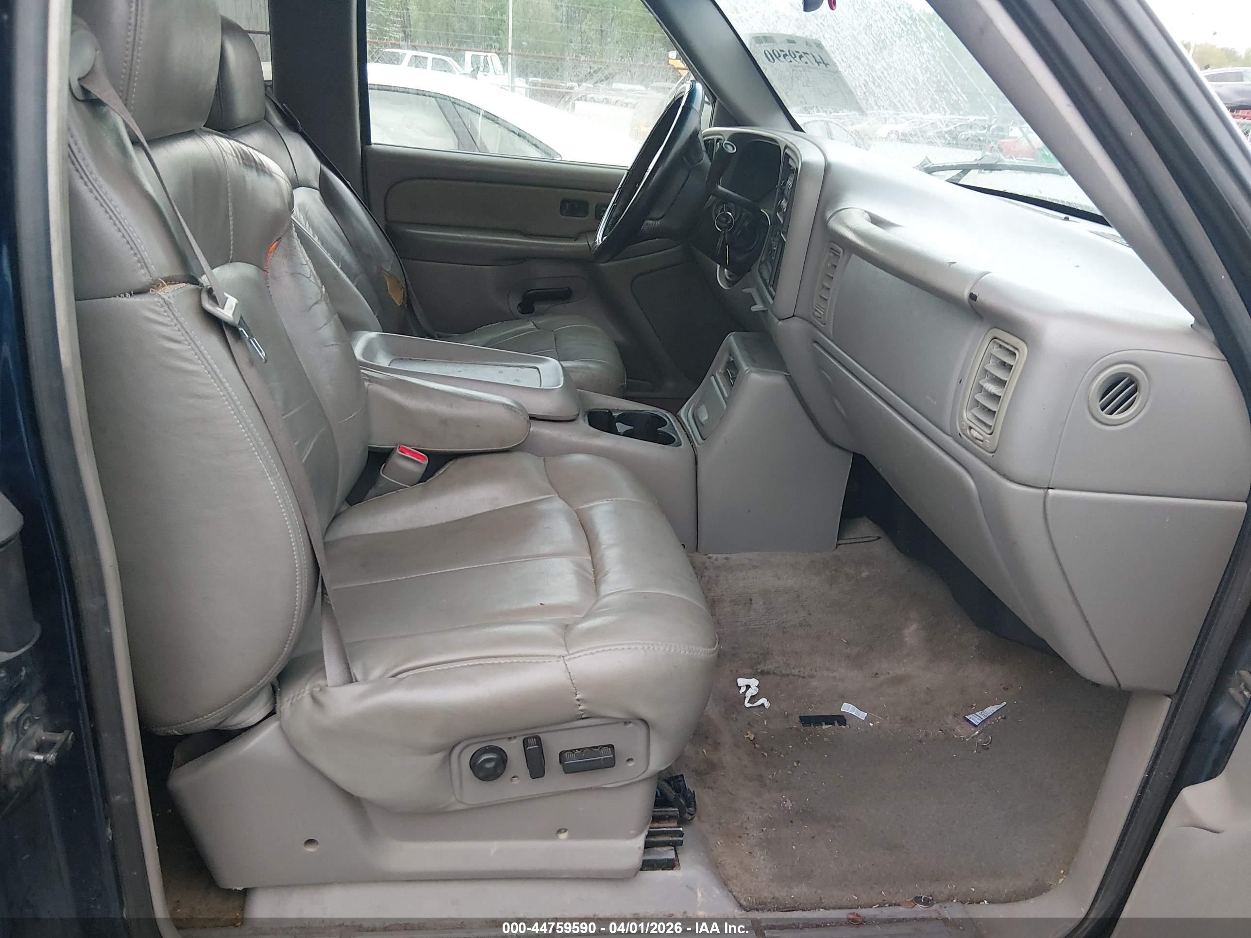 CHEVROLET SILVERADO image 5