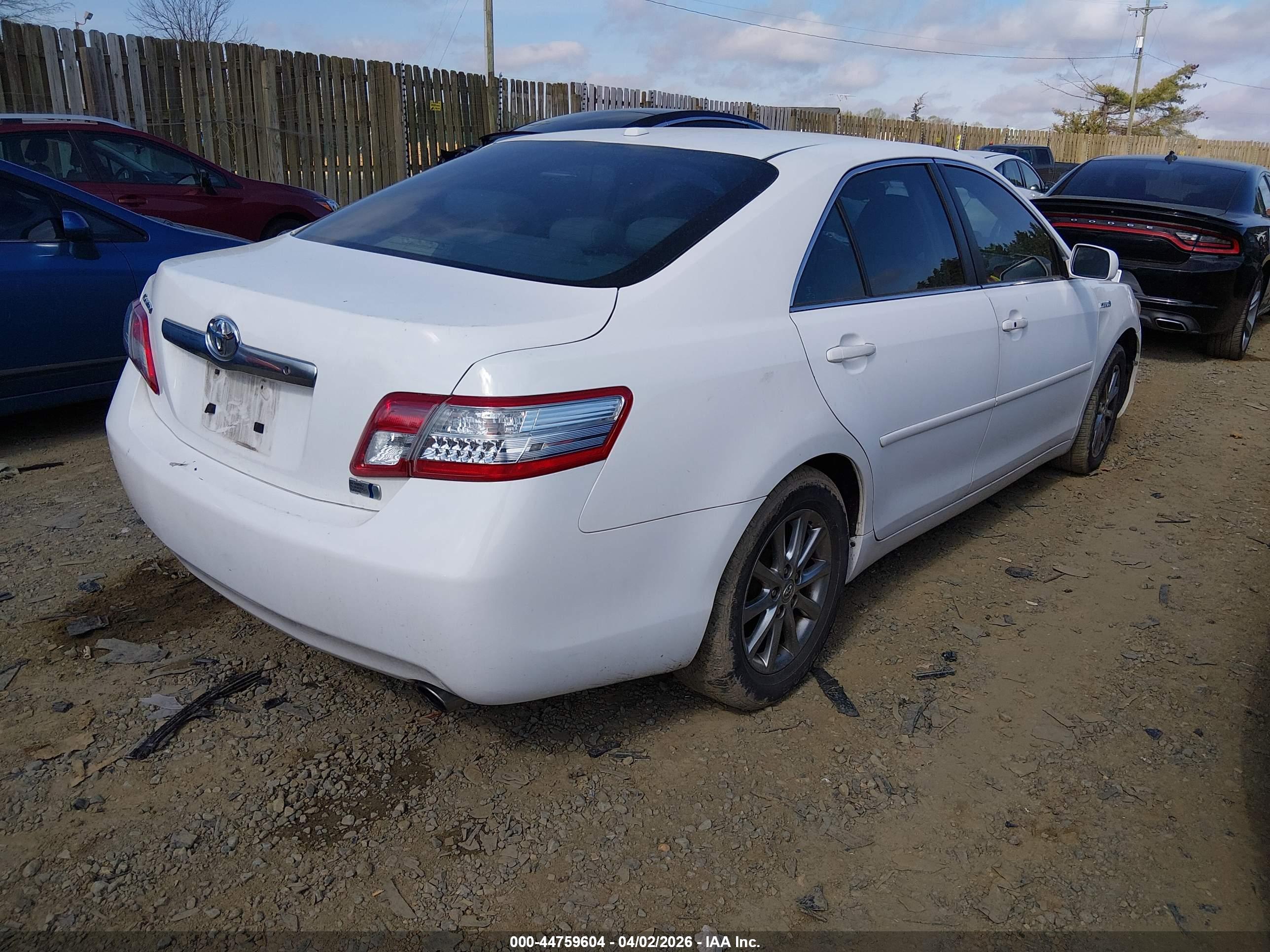 TOYOTA CAMRY image 4