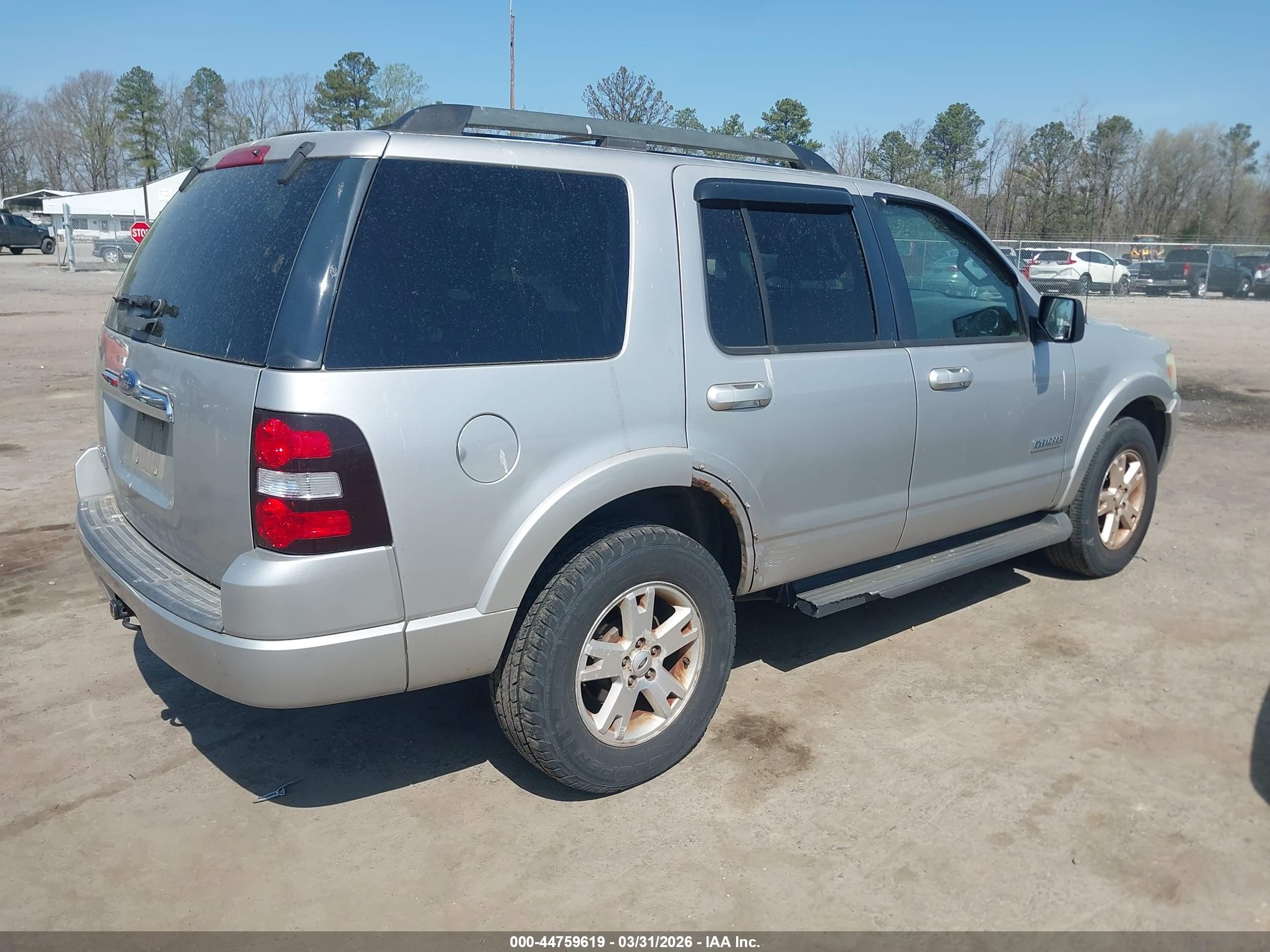 FORD EXPLORER image 4