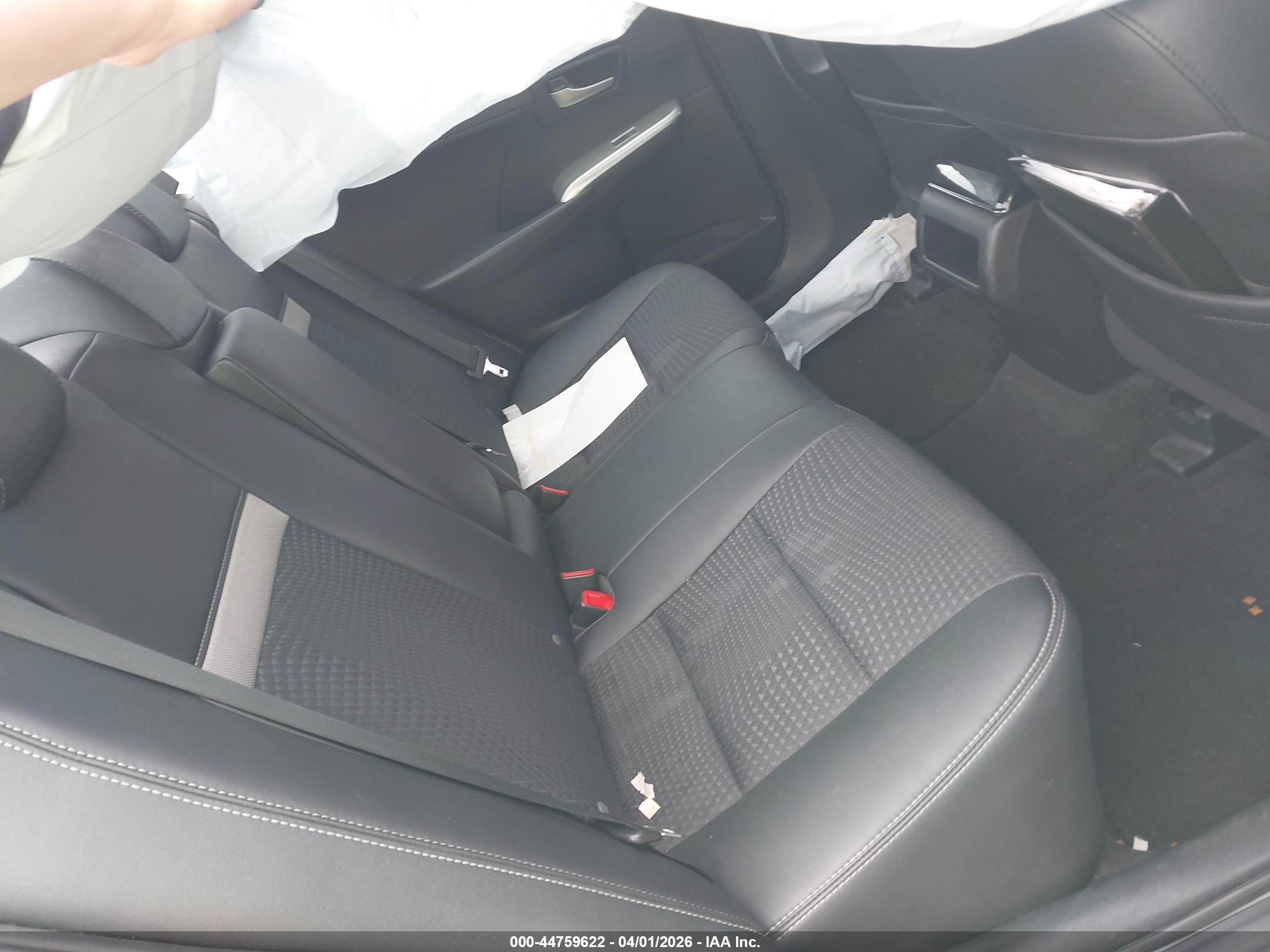 TOYOTA CAMRY image 8
