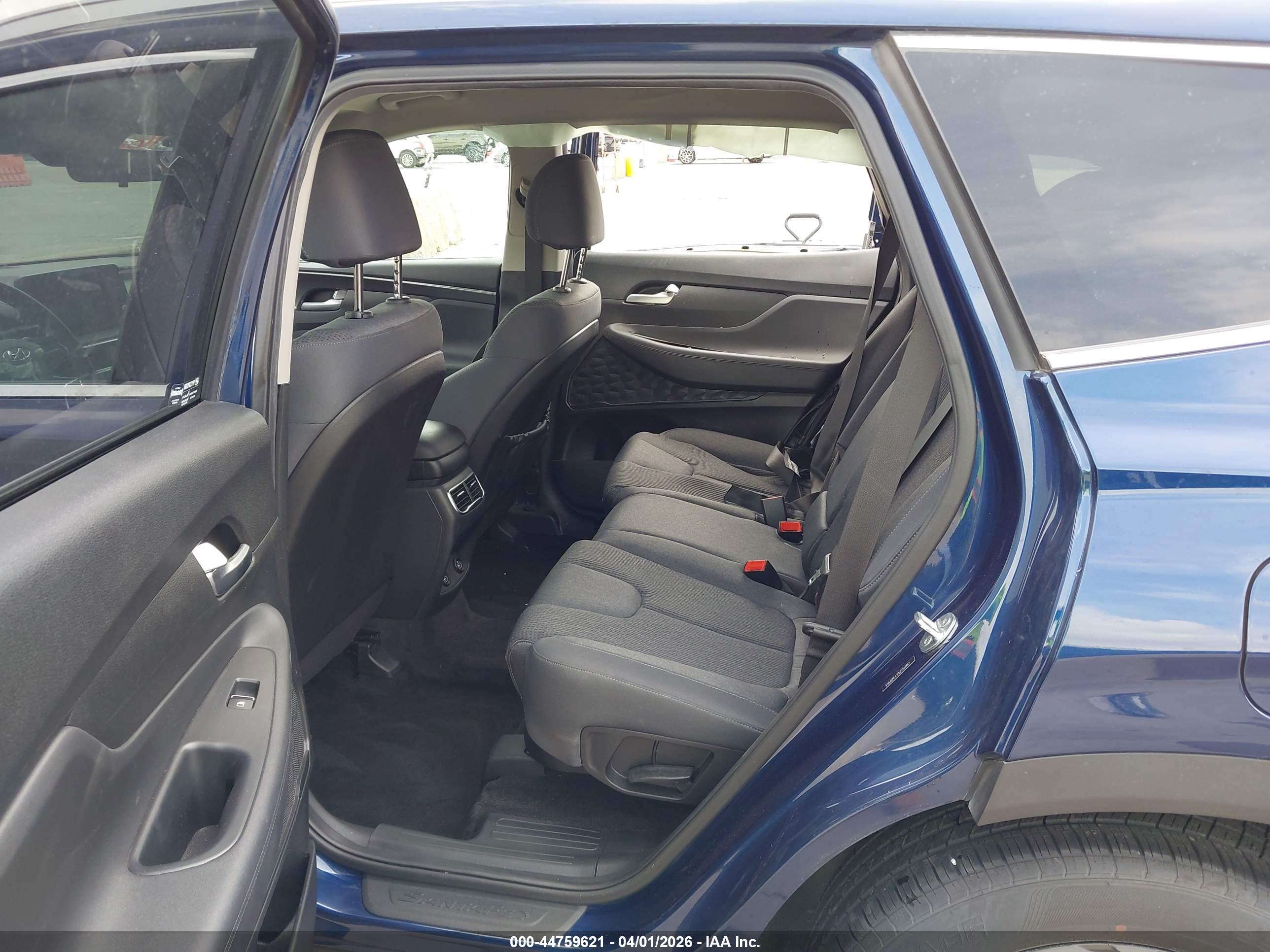 HYUNDAI SANTA image 8