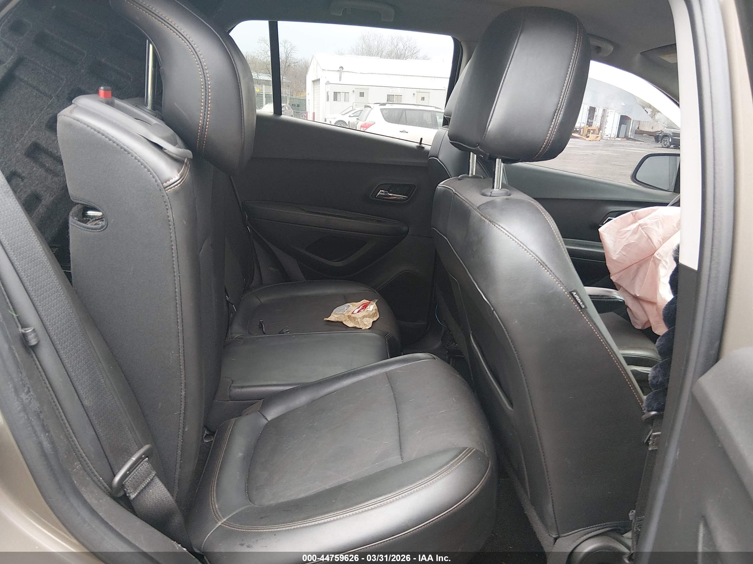 CHEVROLET TRAX image 8