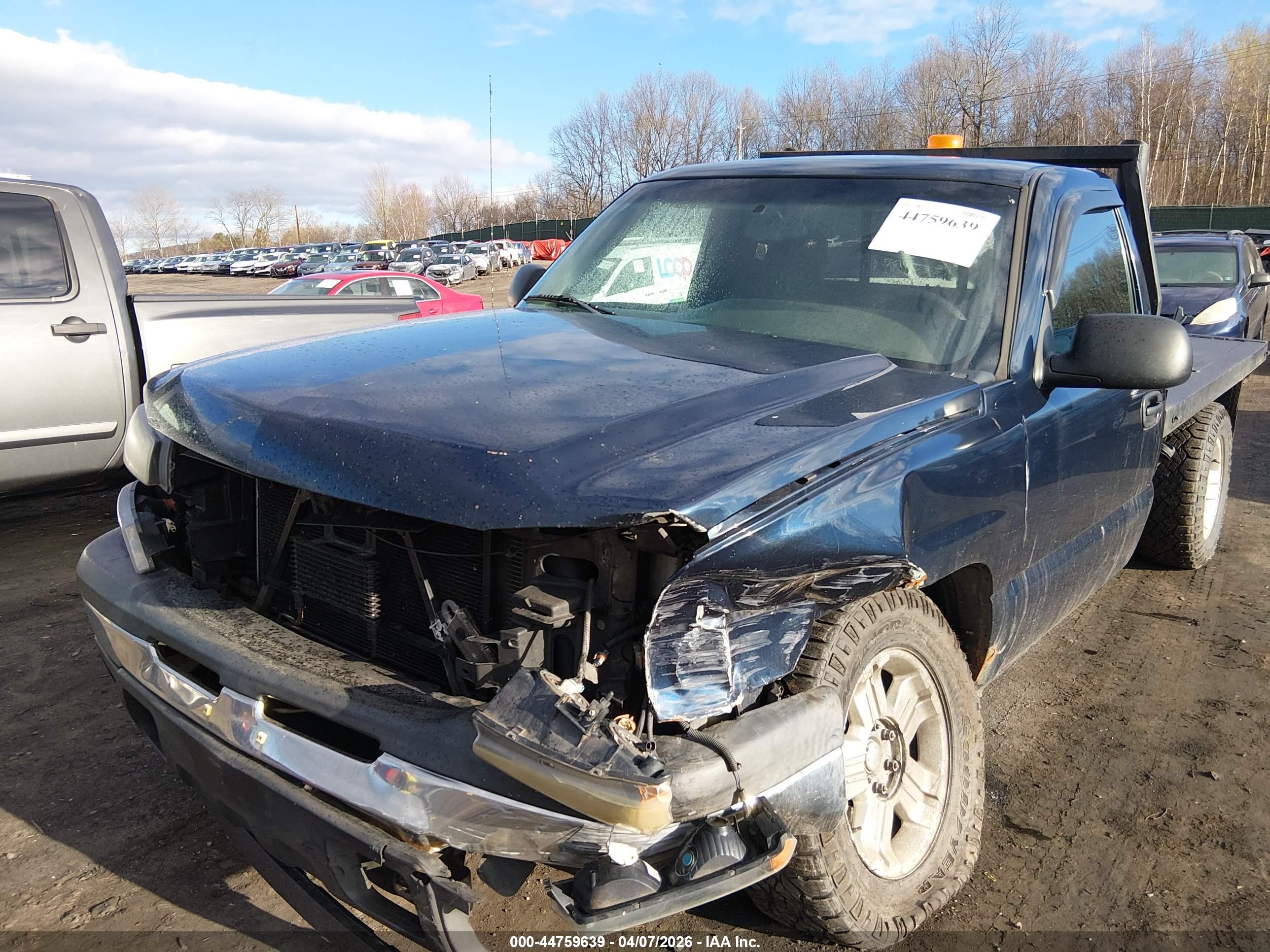 CHEVROLET SILVERADO image 6
