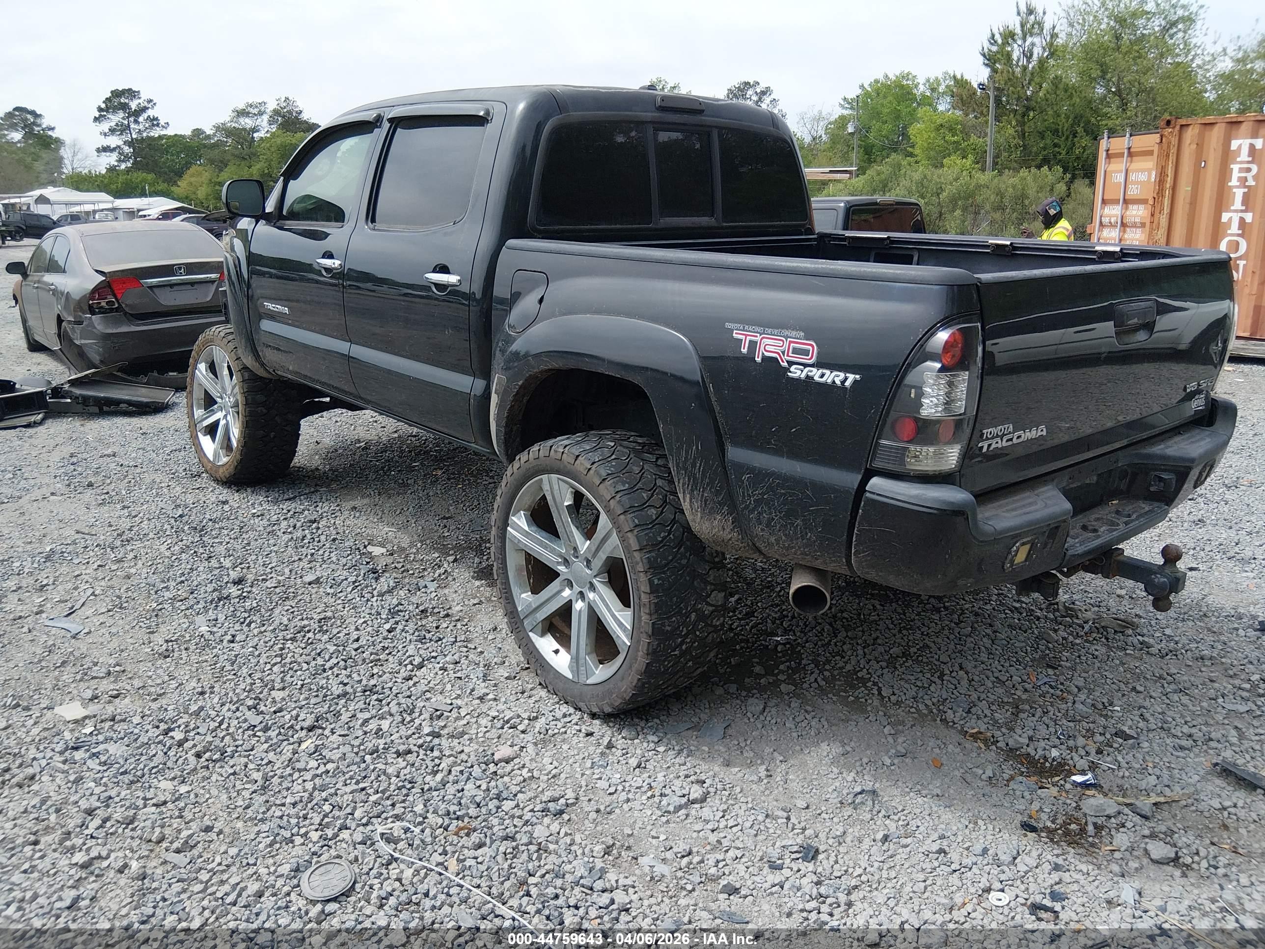 TOYOTA TACOMA image 3