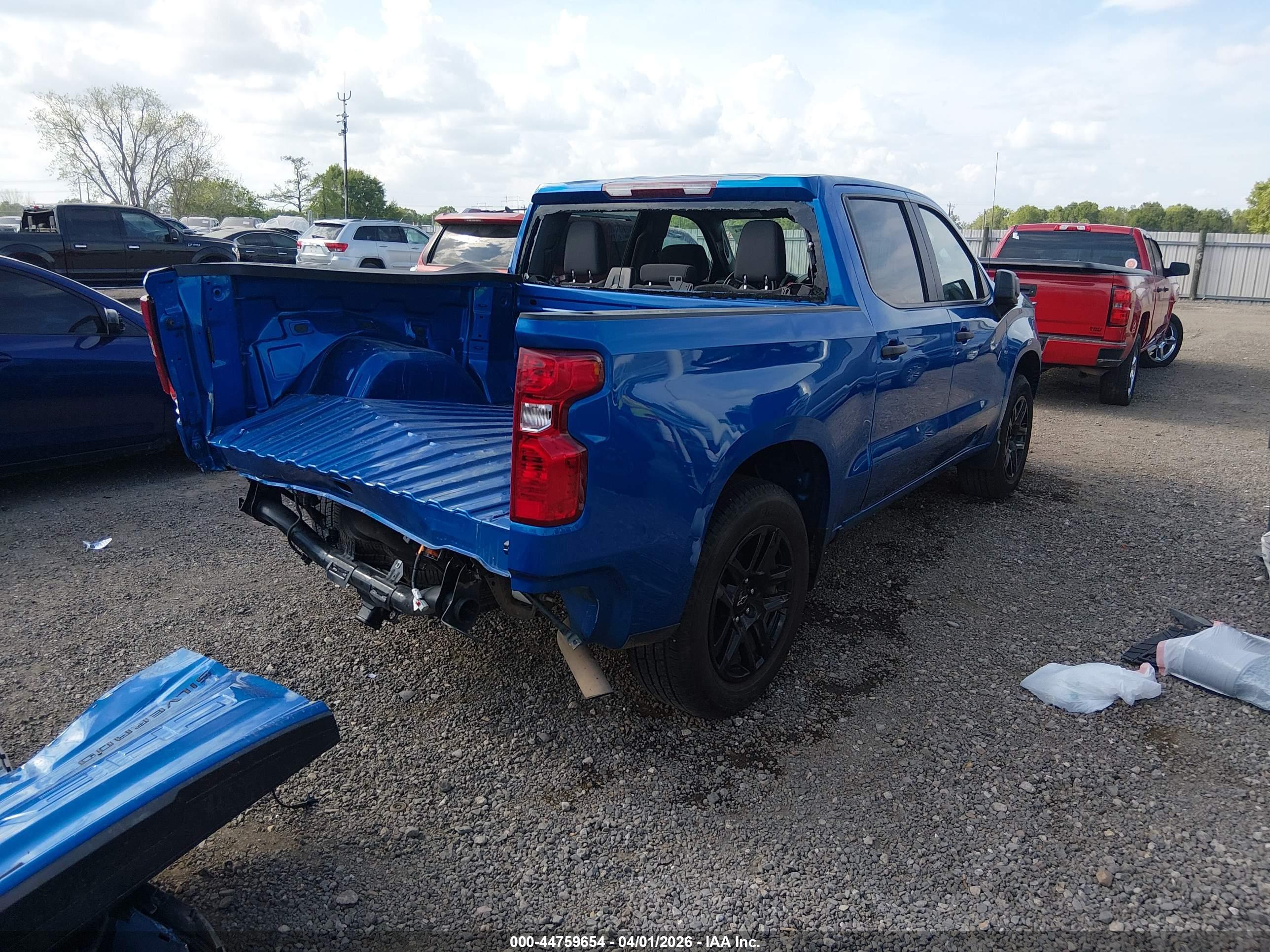 CHEVROLET SILVERADO image 4