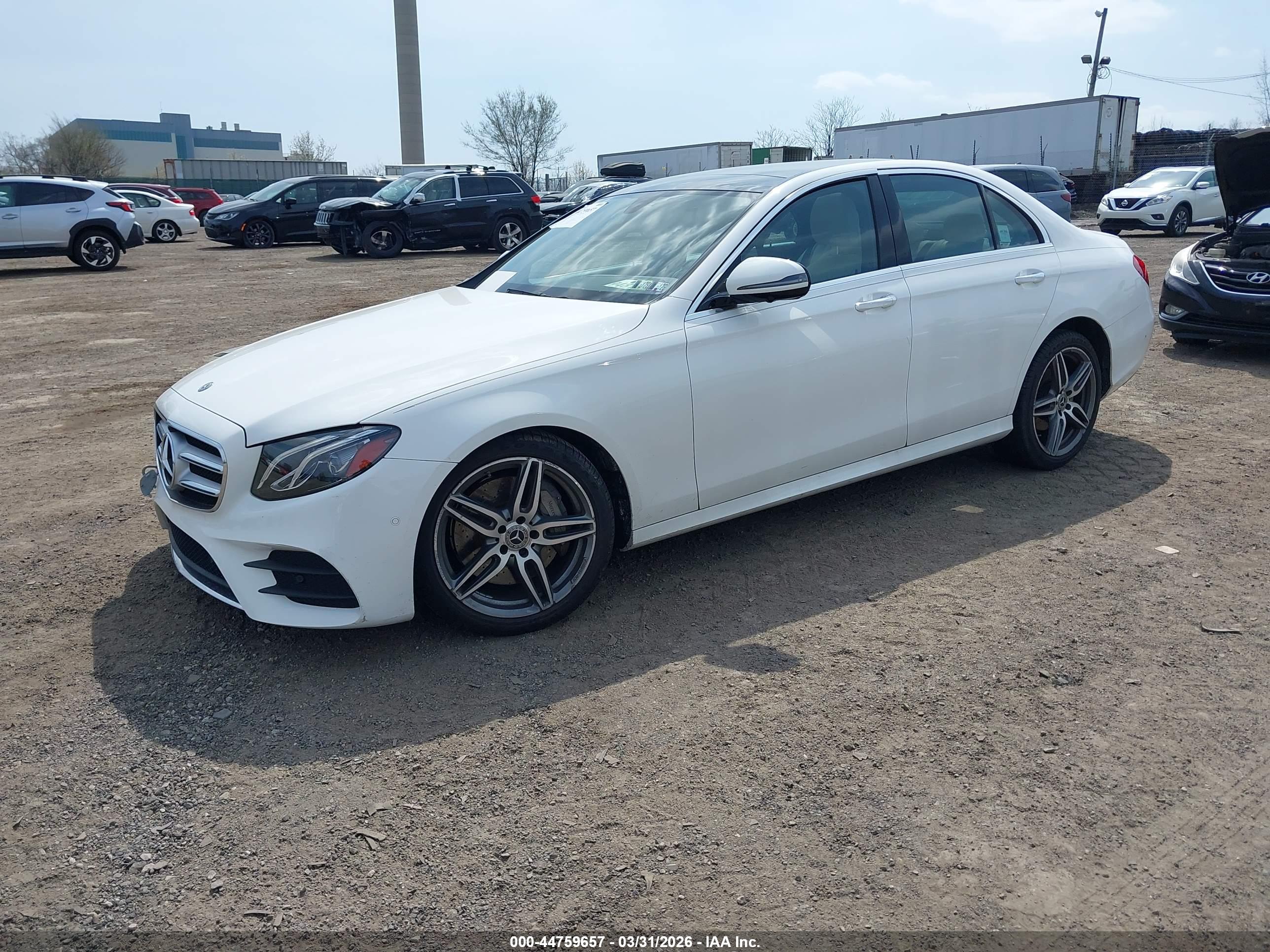 MERCEDES-BENZ E image 2