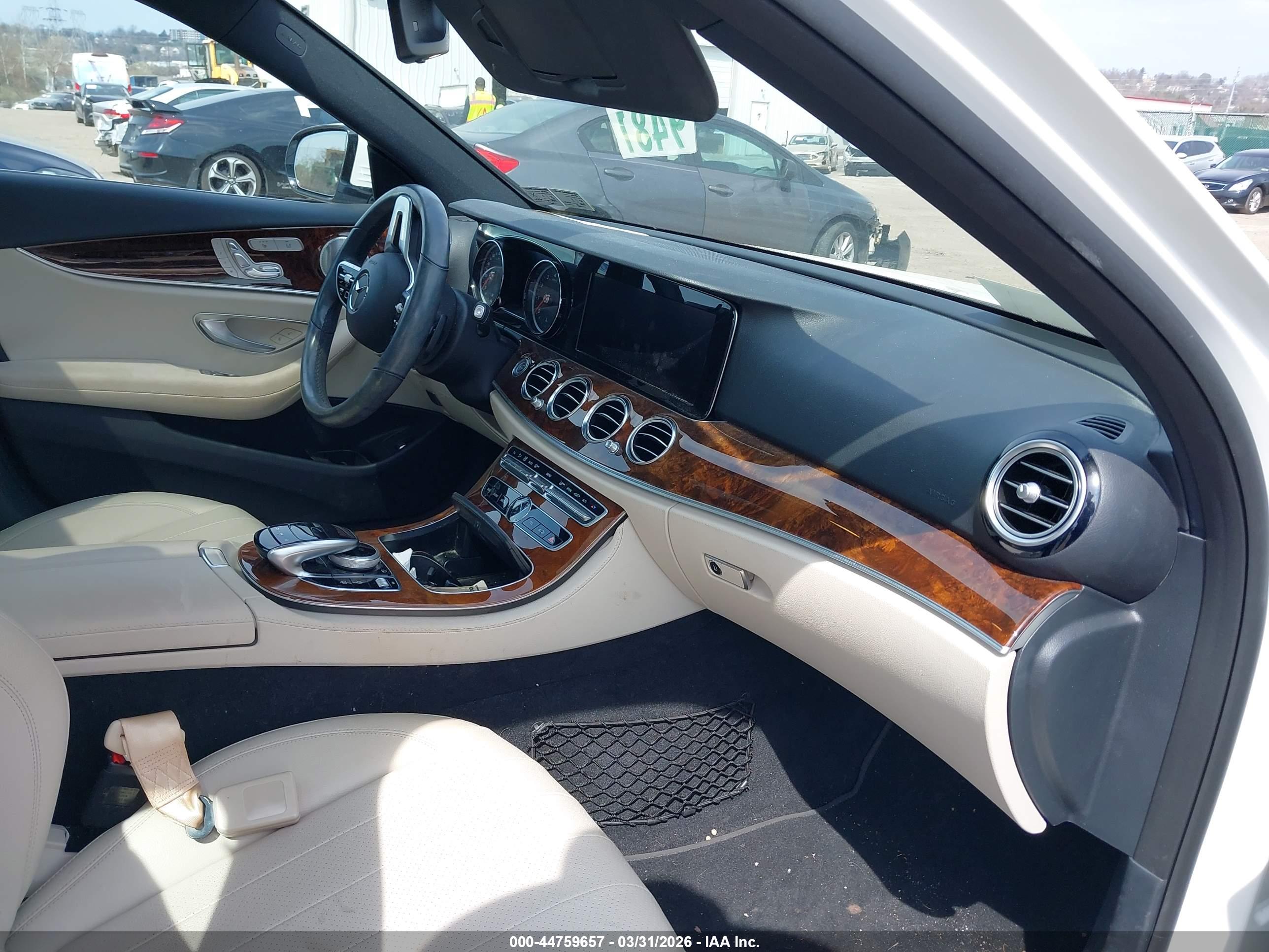 MERCEDES-BENZ E image 5