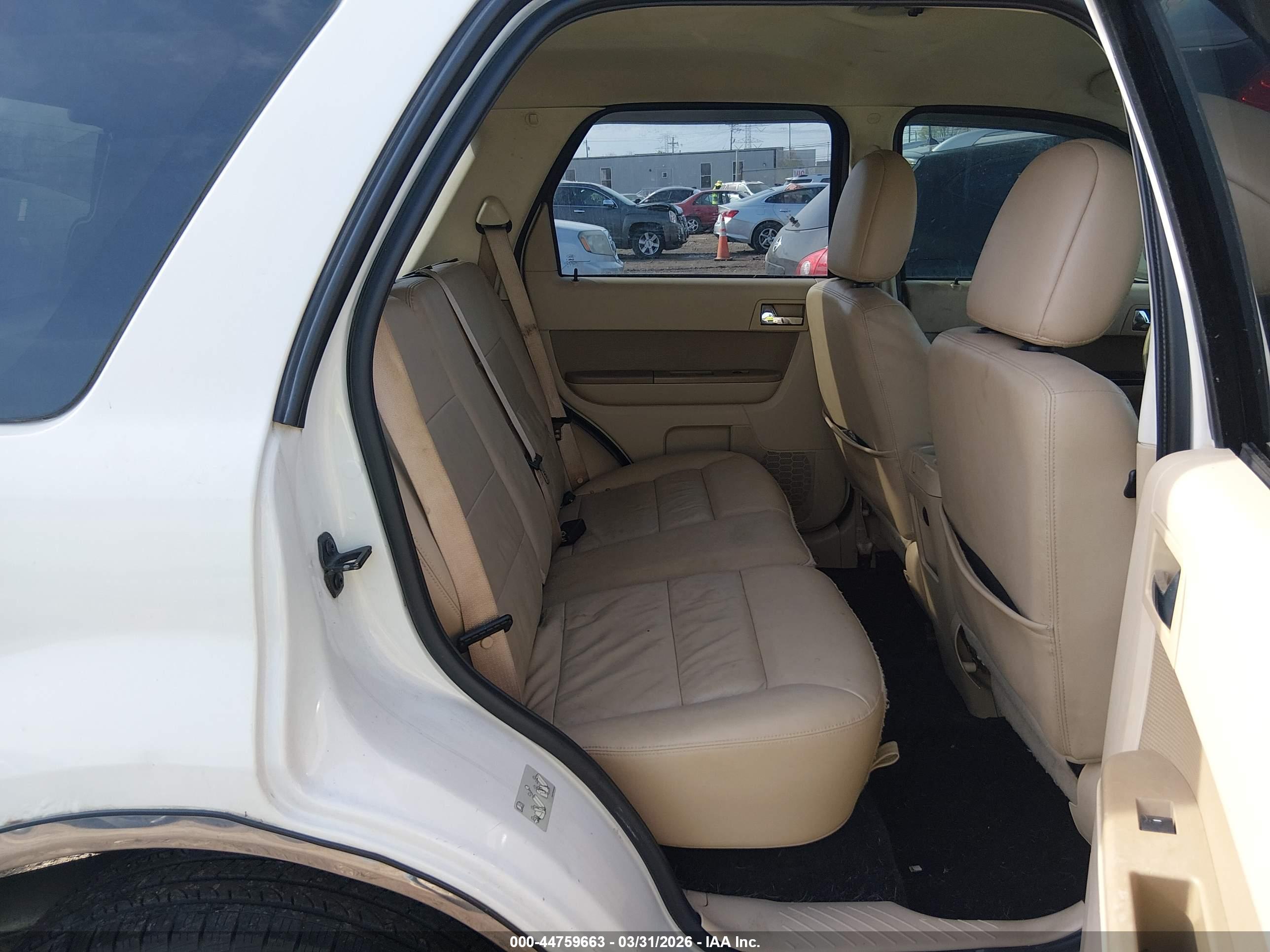 FORD ESCAPE image 8