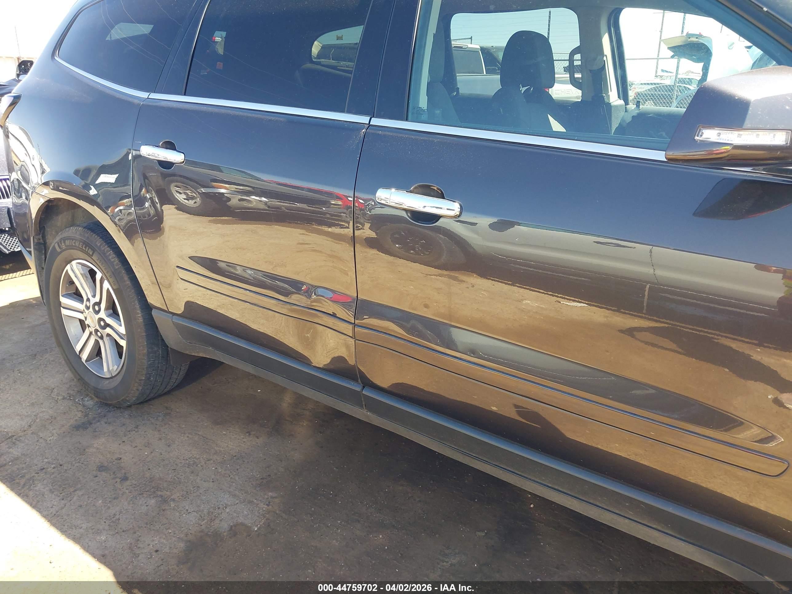 CHEVROLET TRAVERSE image 6