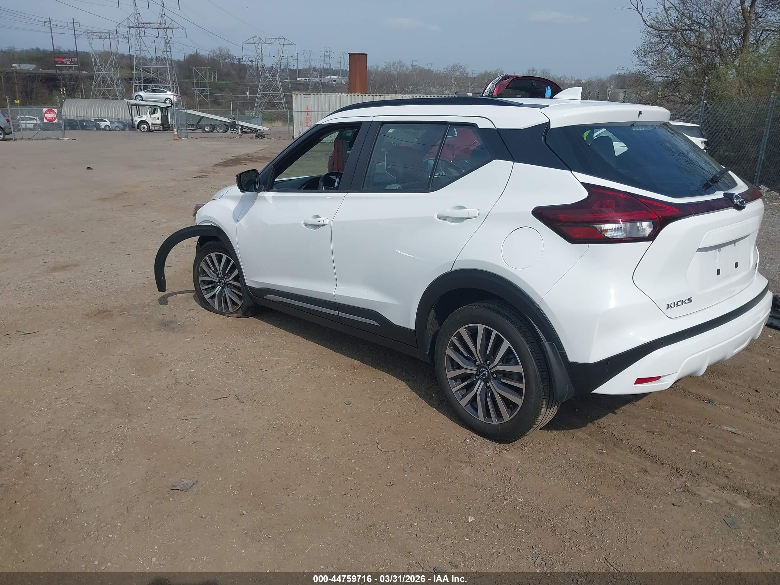 NISSAN KICKS image 3