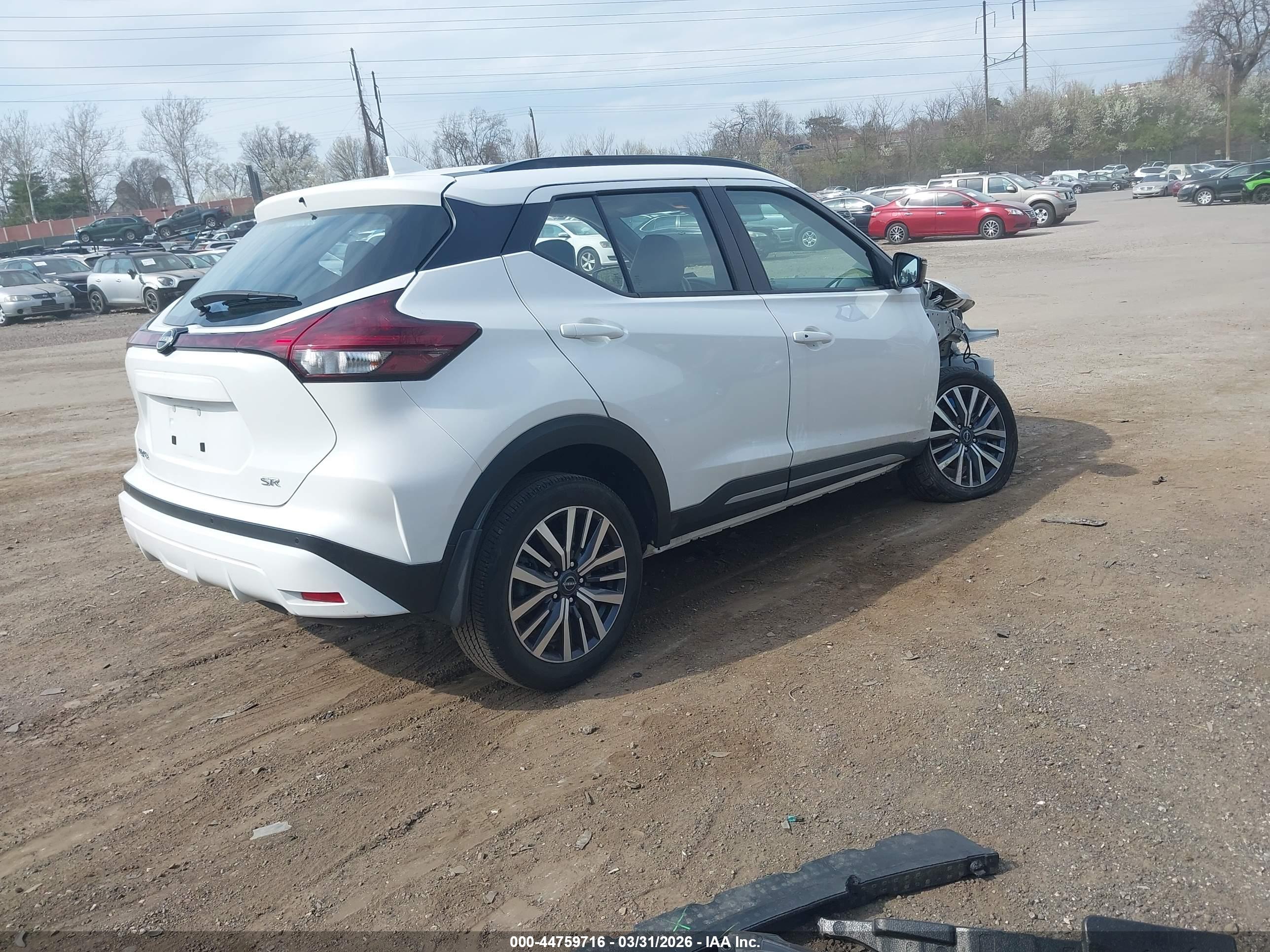 NISSAN KICKS image 4