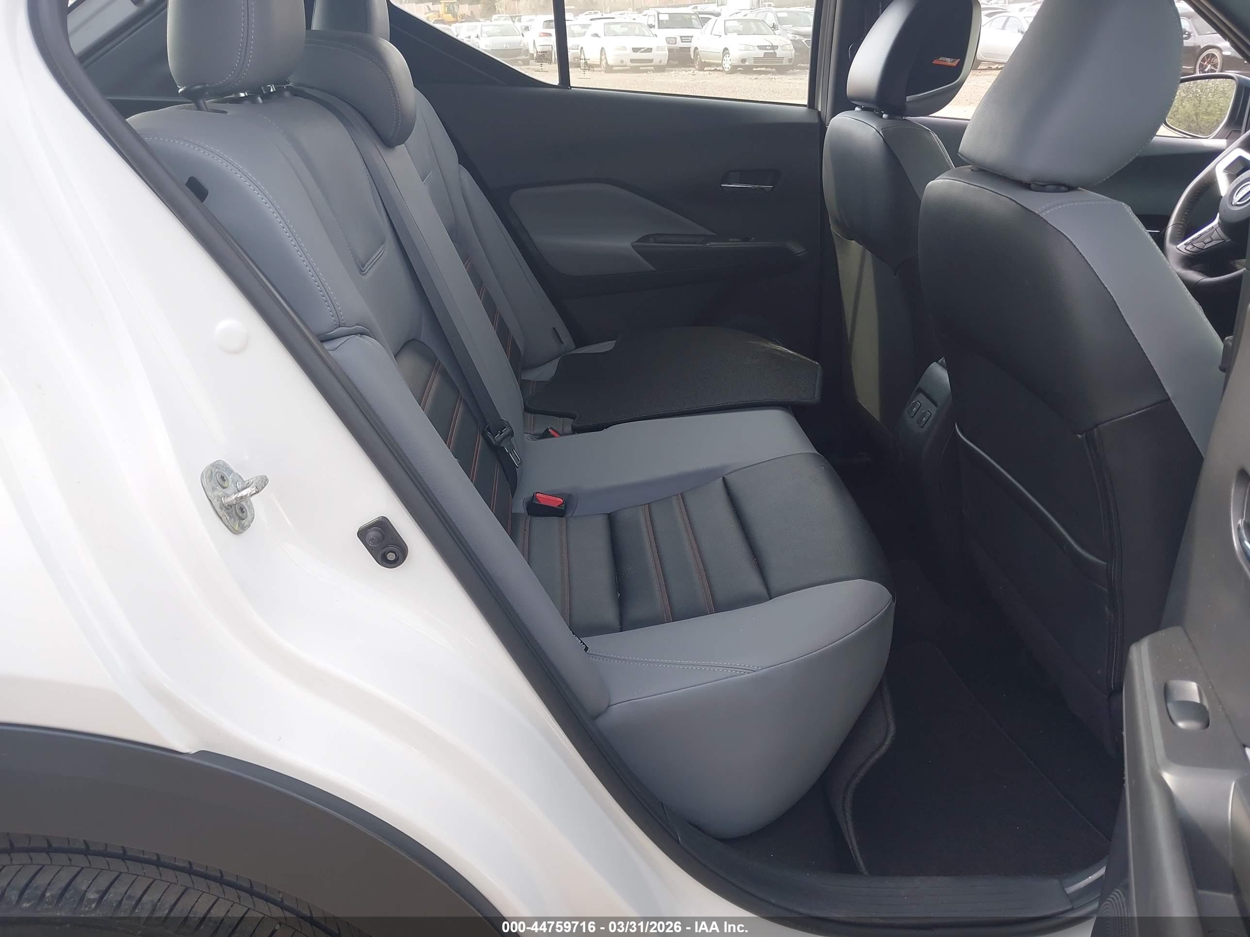 NISSAN KICKS image 8