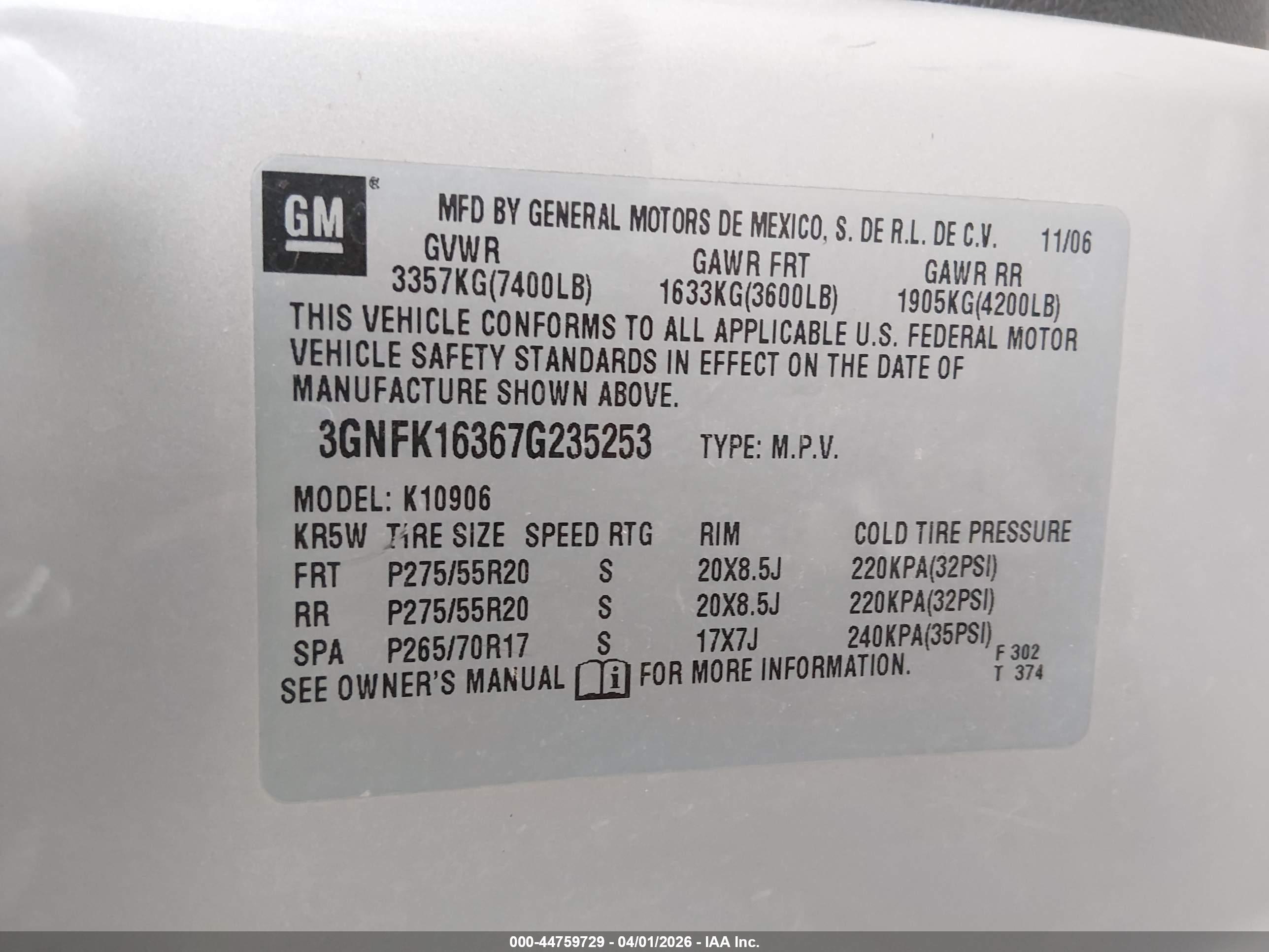 CHEVROLET SUBURBAN image 9