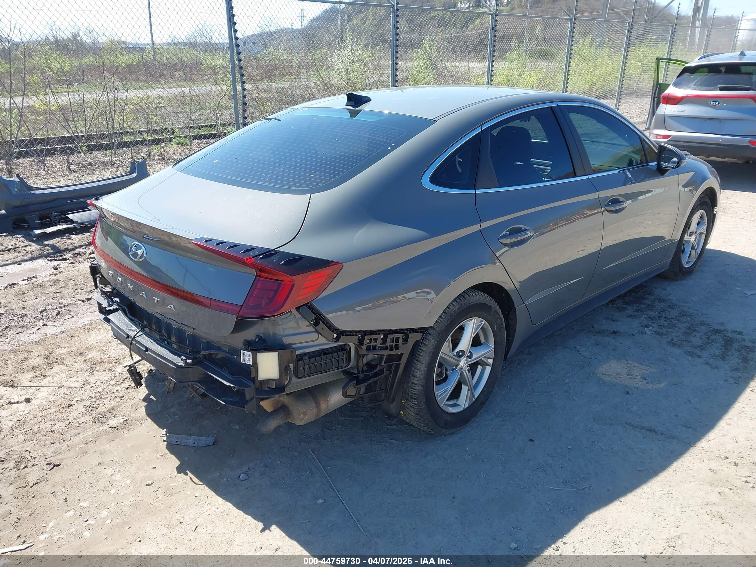 HYUNDAI SONATA image 4