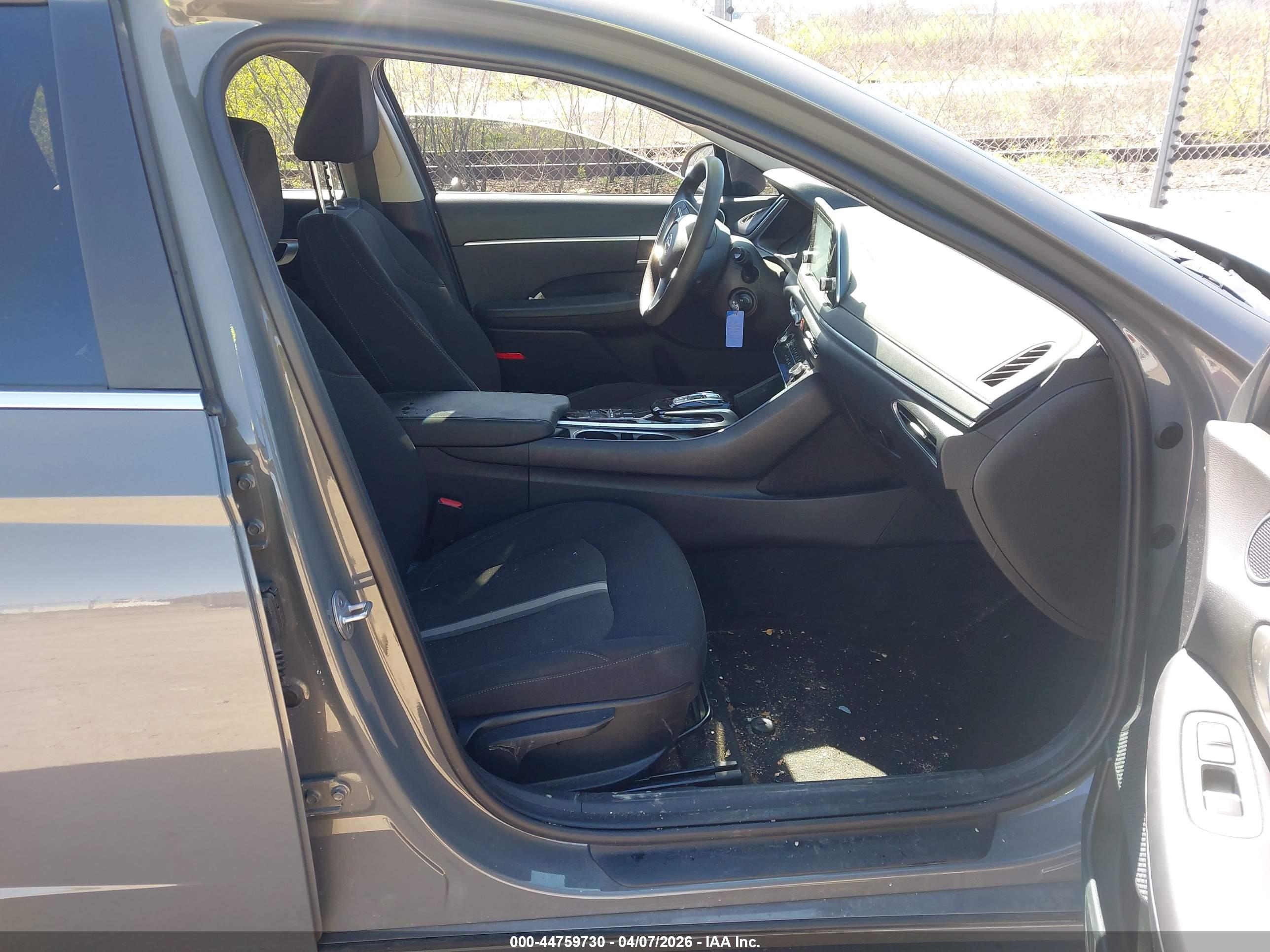 HYUNDAI SONATA image 5