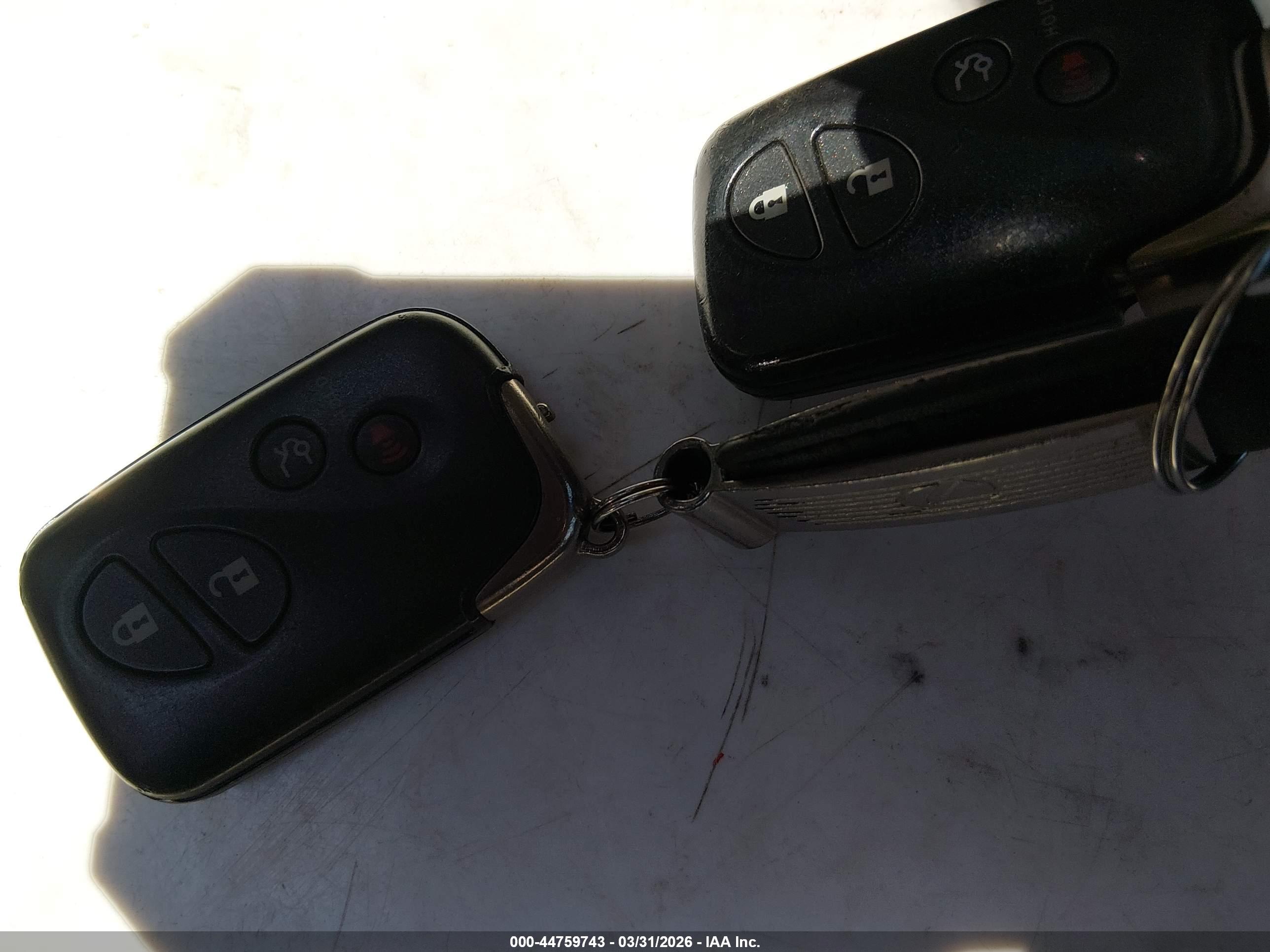 LEXUS ES image 11