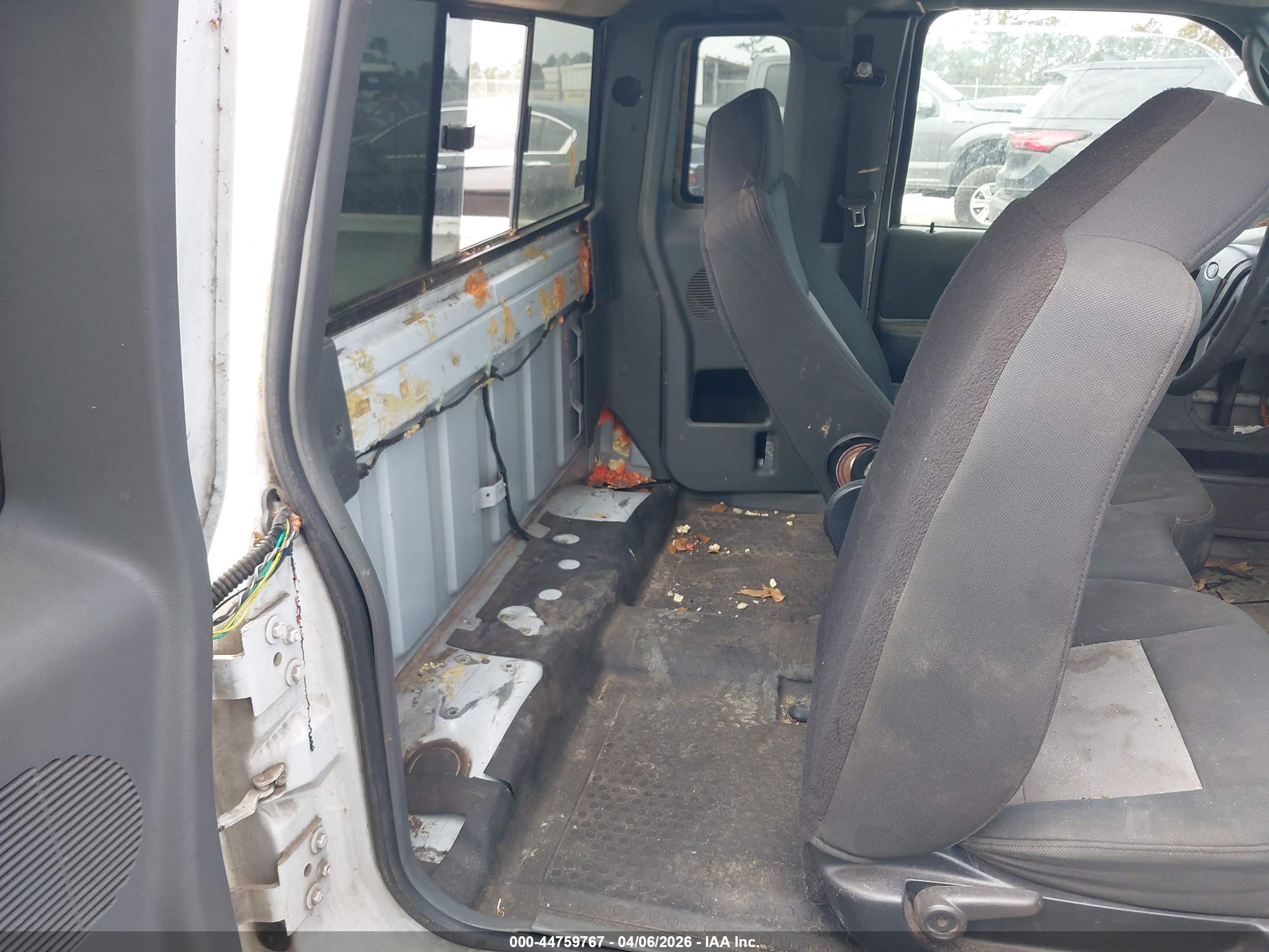FORD RANGER image 8