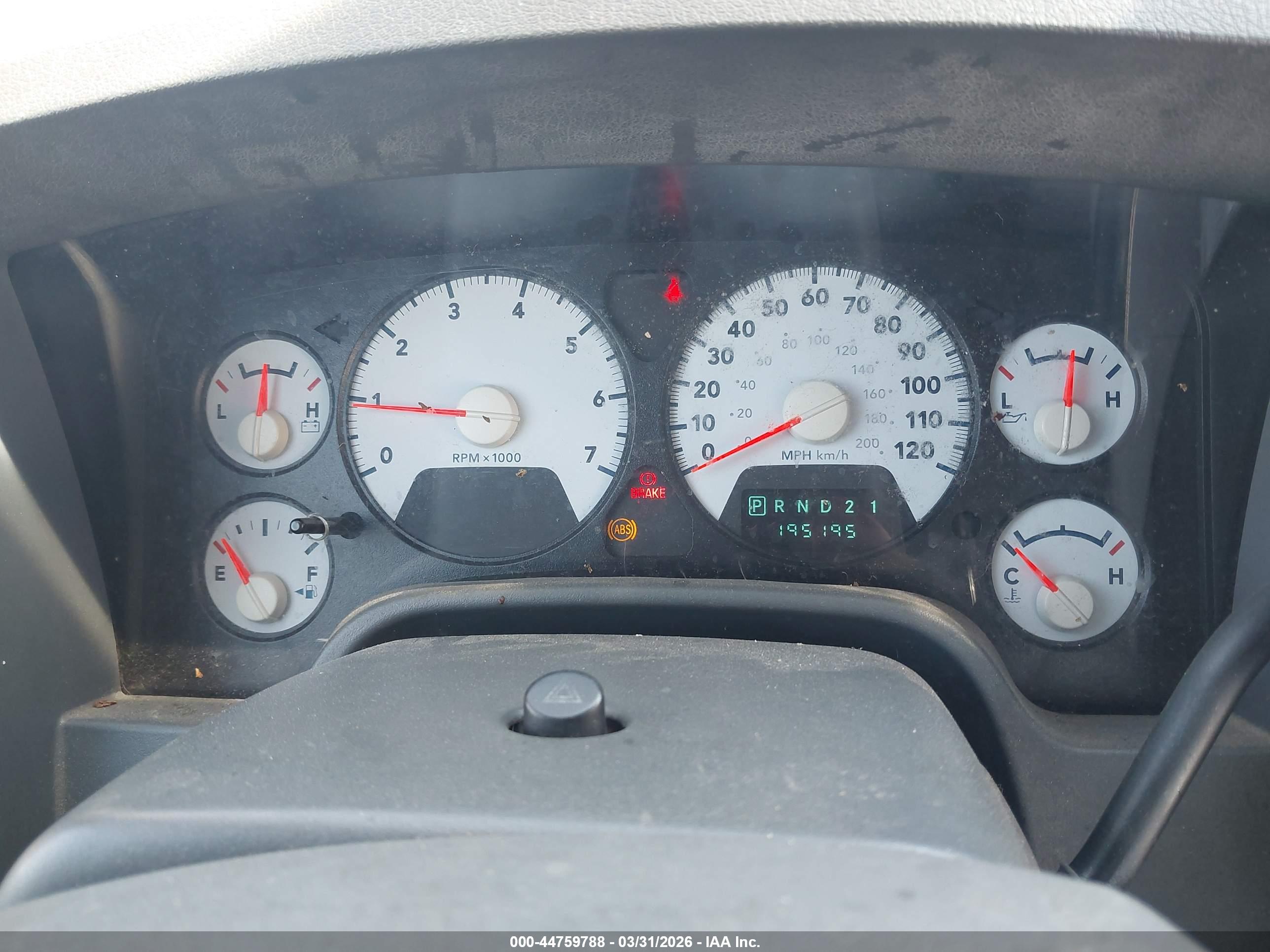 DODGE RAM image 7