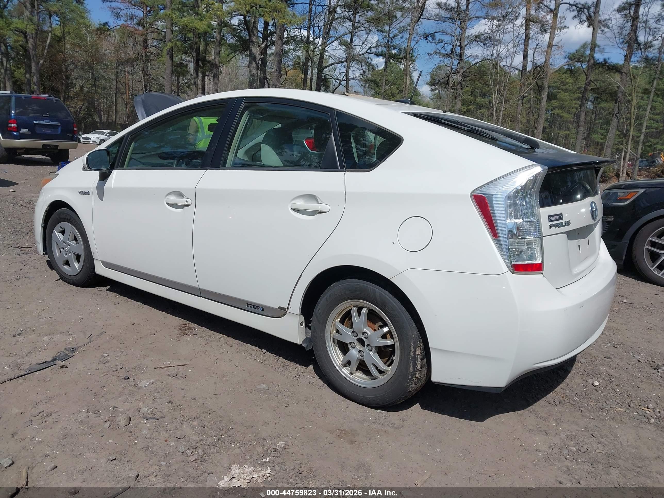 TOYOTA PRIUS image 3