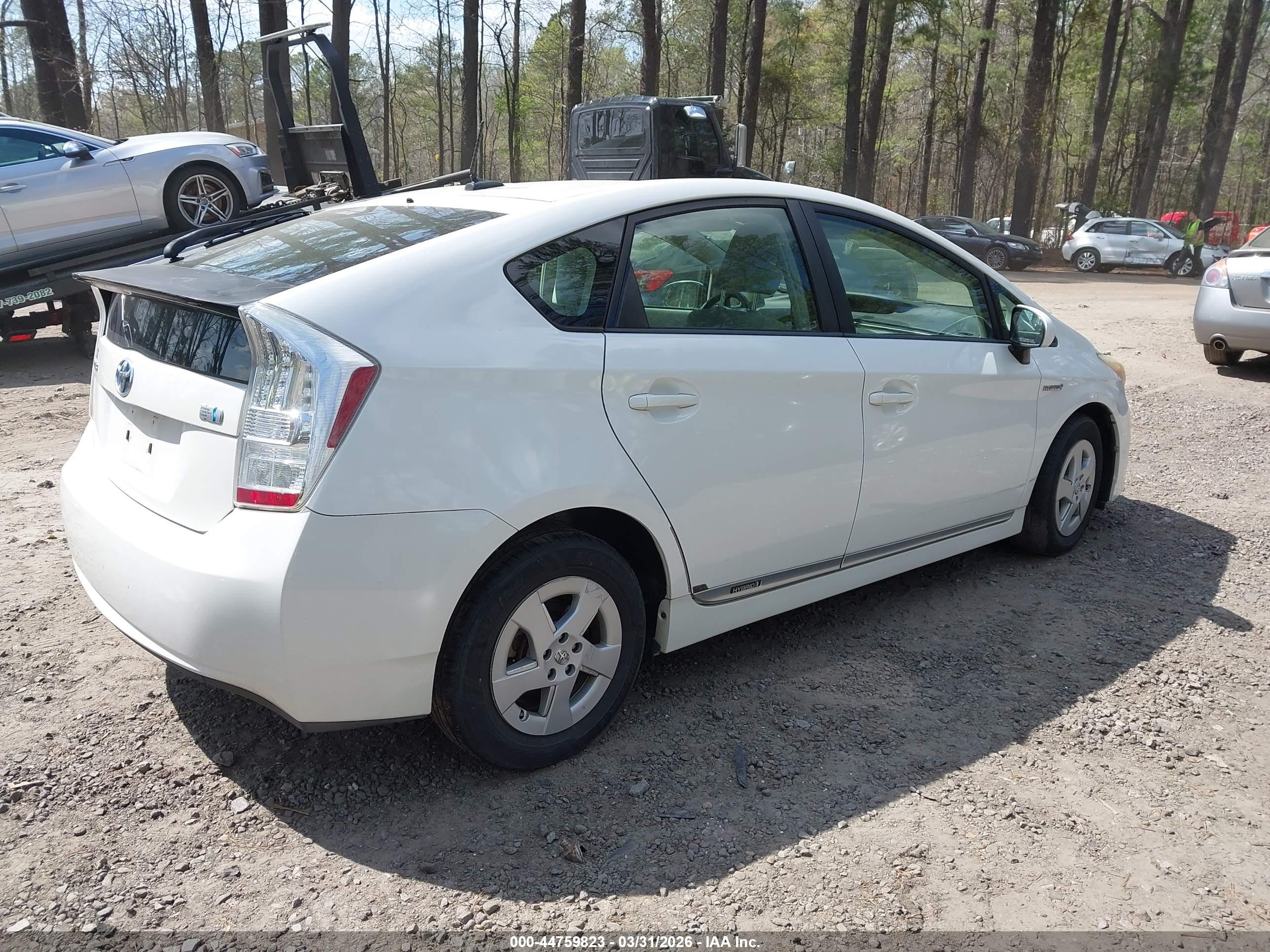 TOYOTA PRIUS image 4