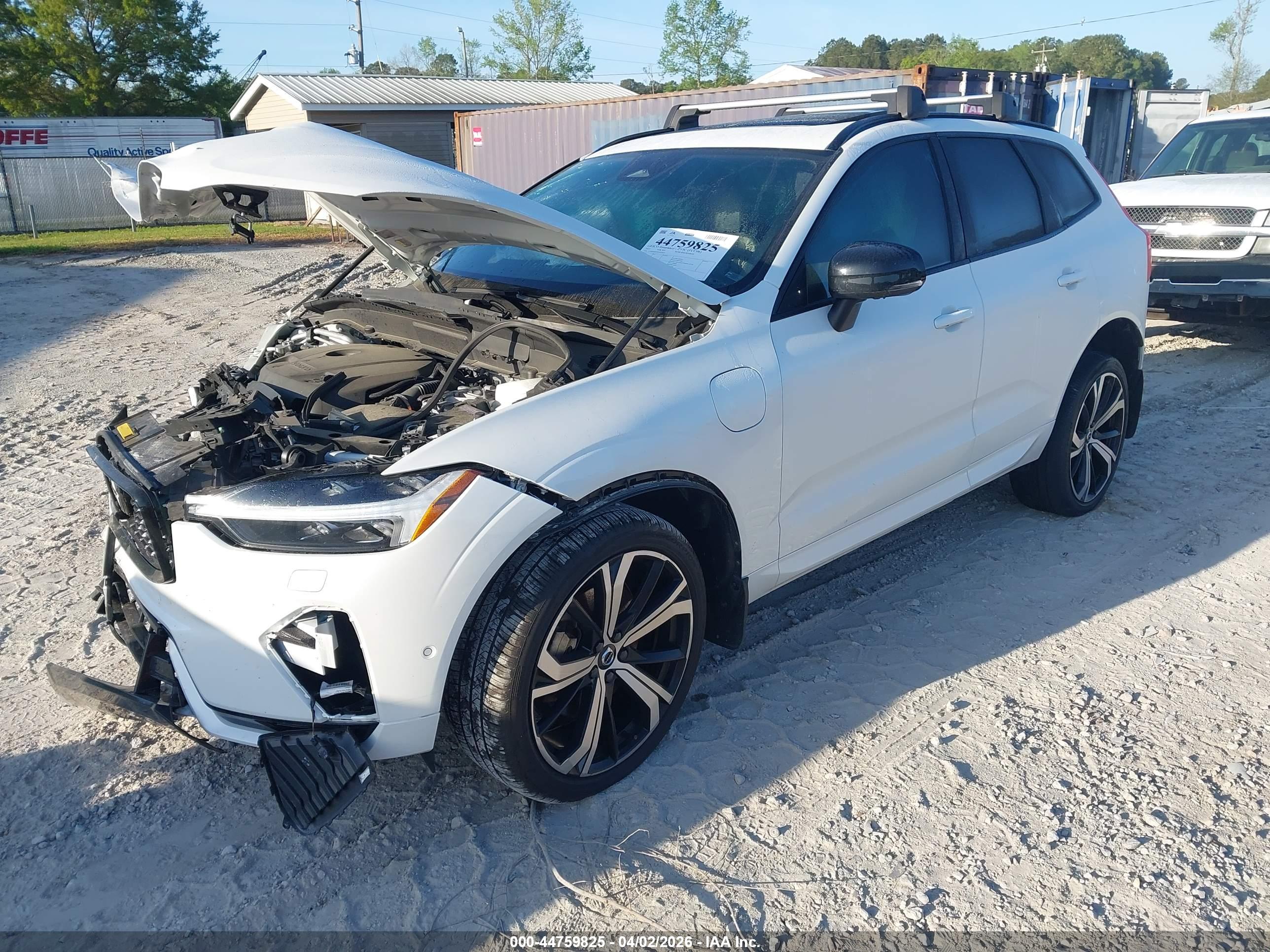 VOLVO XC60 image 2