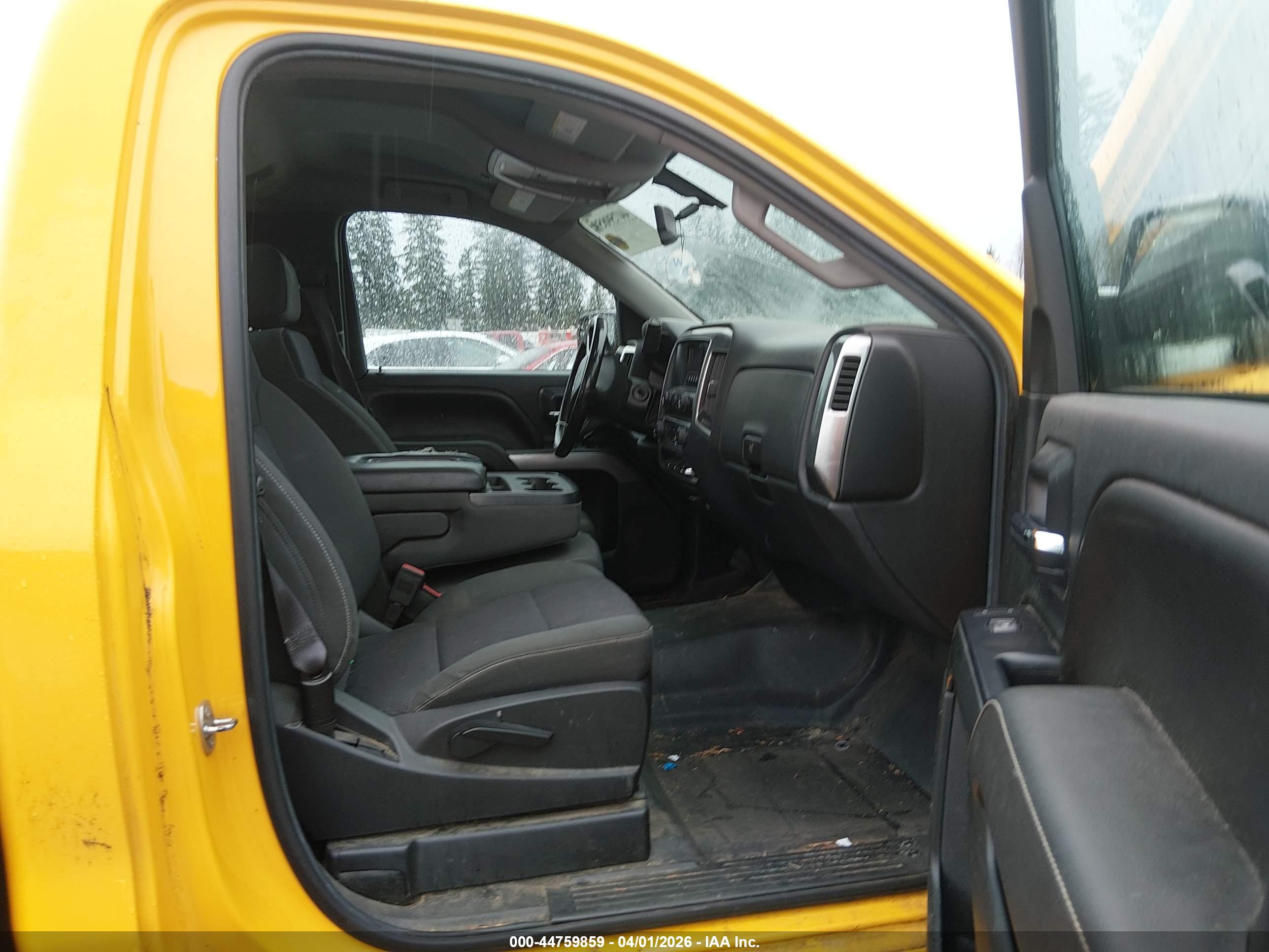CHEVROLET SILVERADO image 5