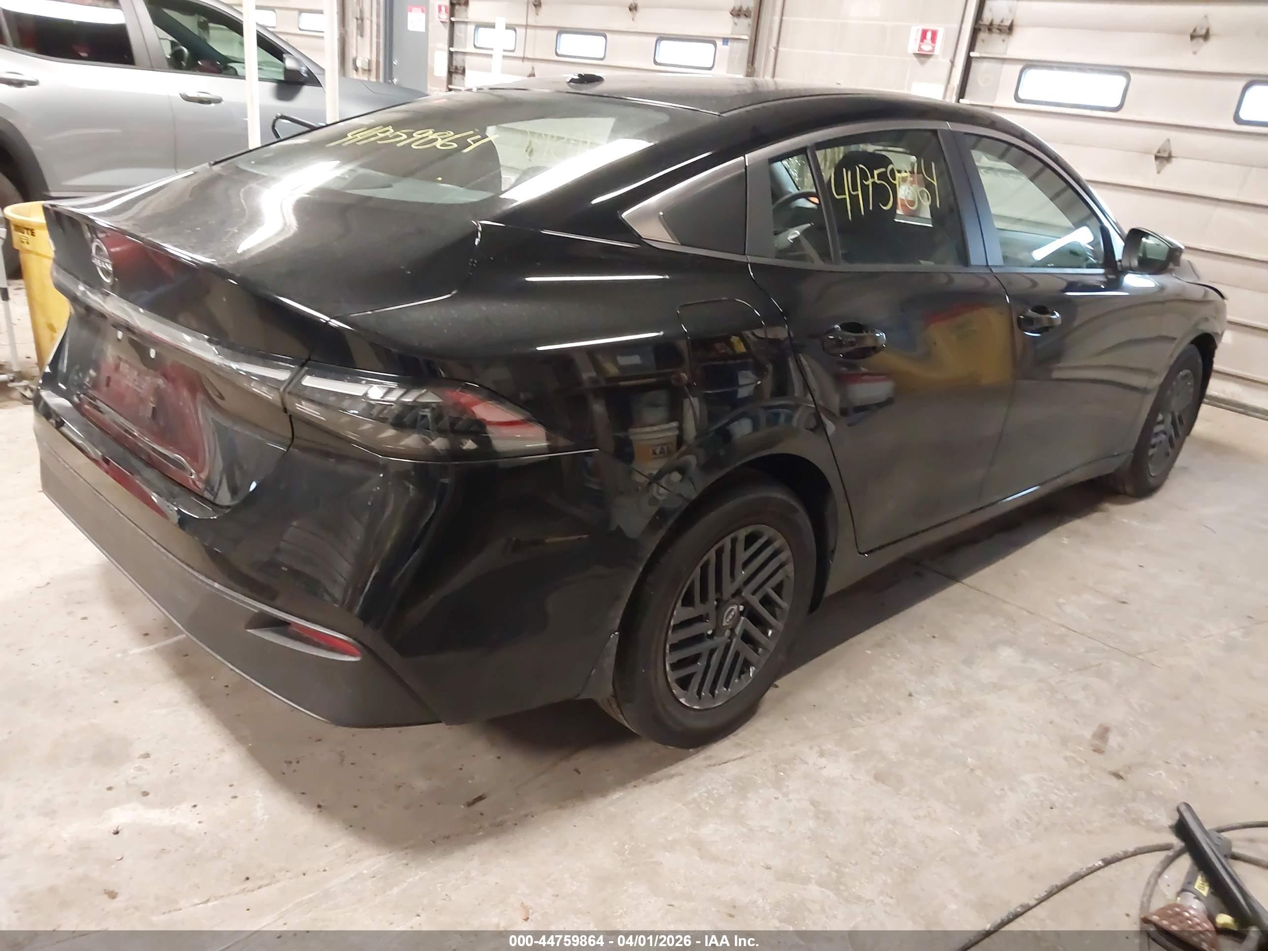 NISSAN SENTRA image 4