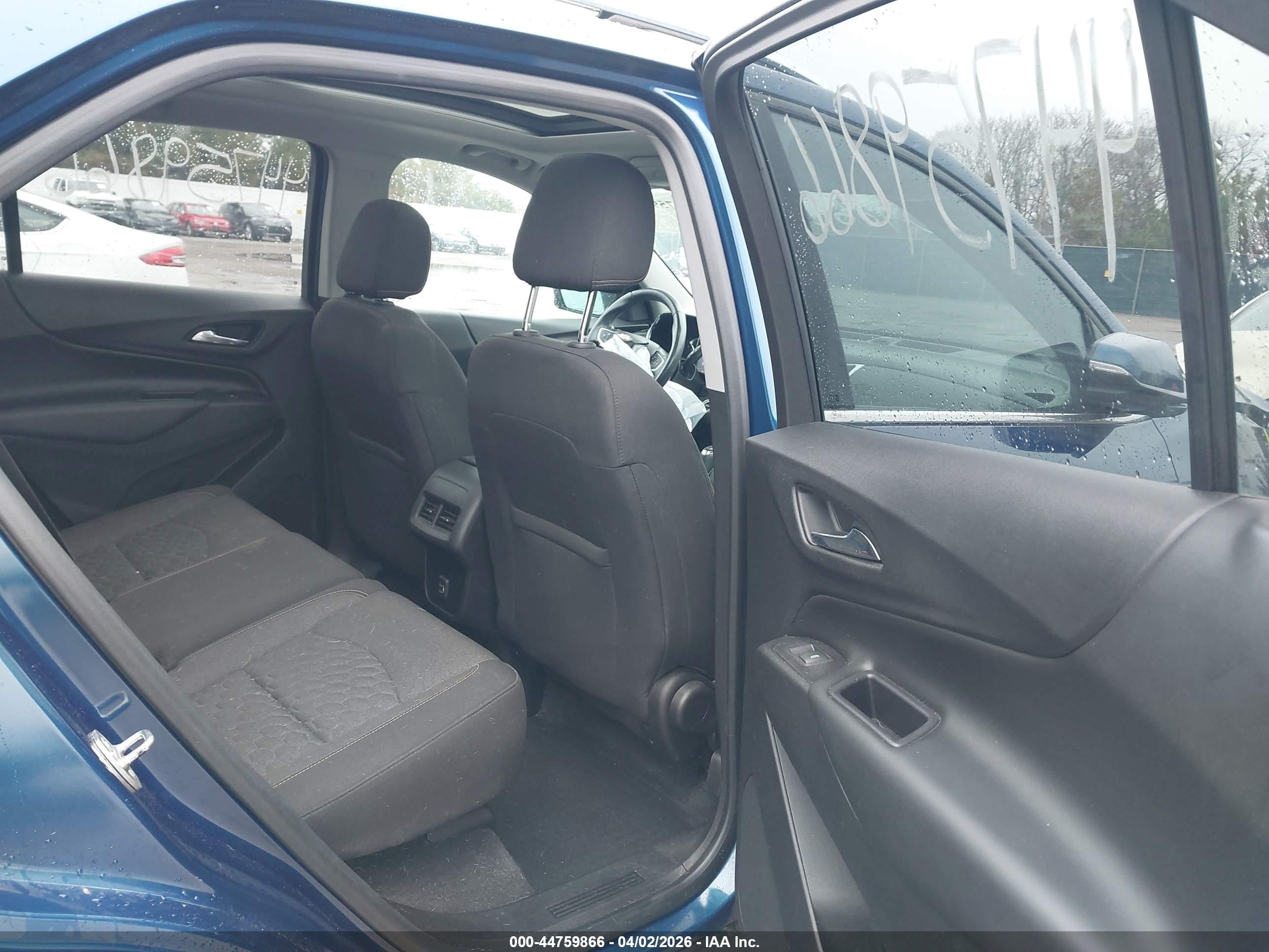 CHEVROLET EQUINOX image 8