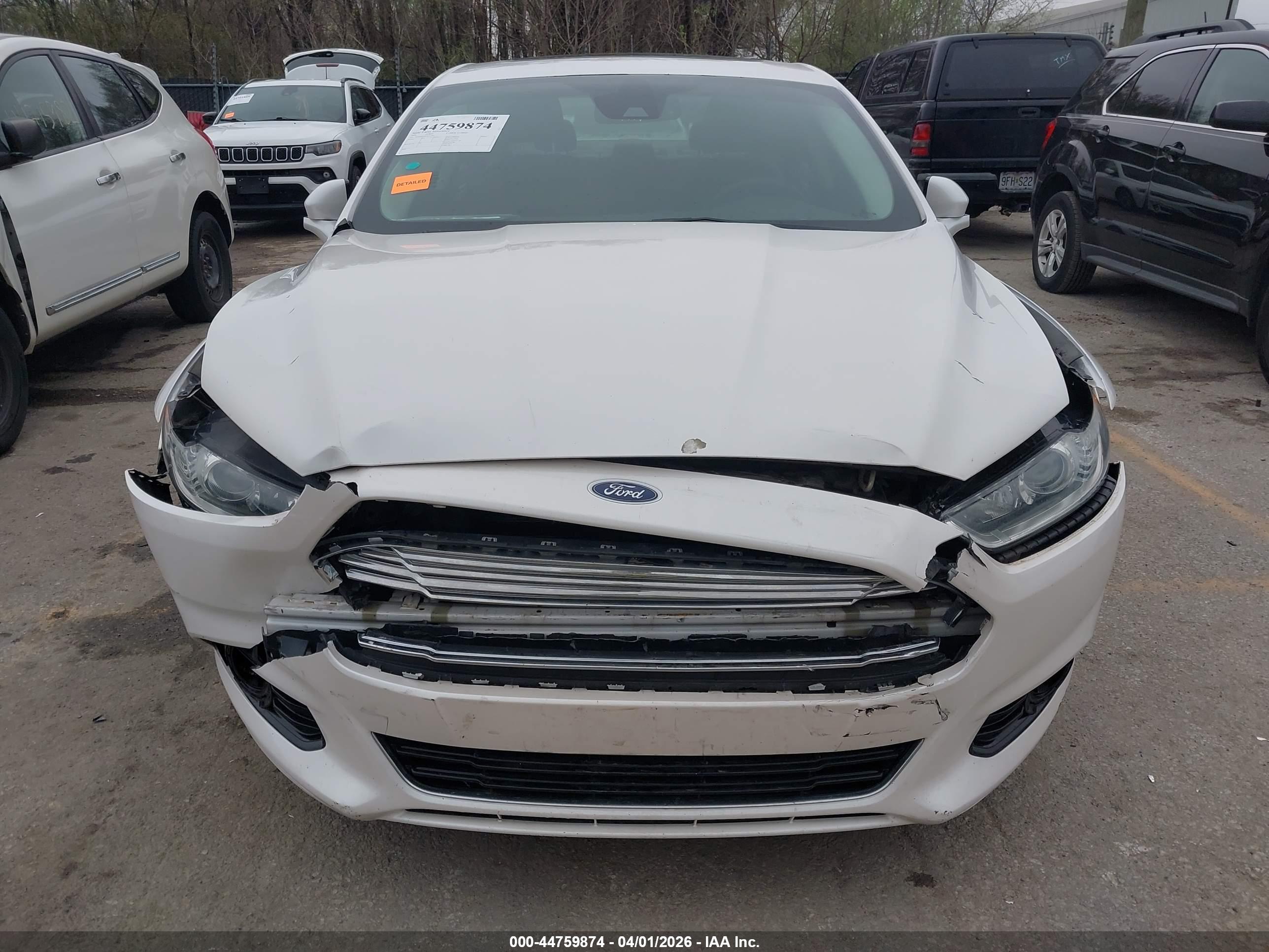 FORD FUSION image 6
