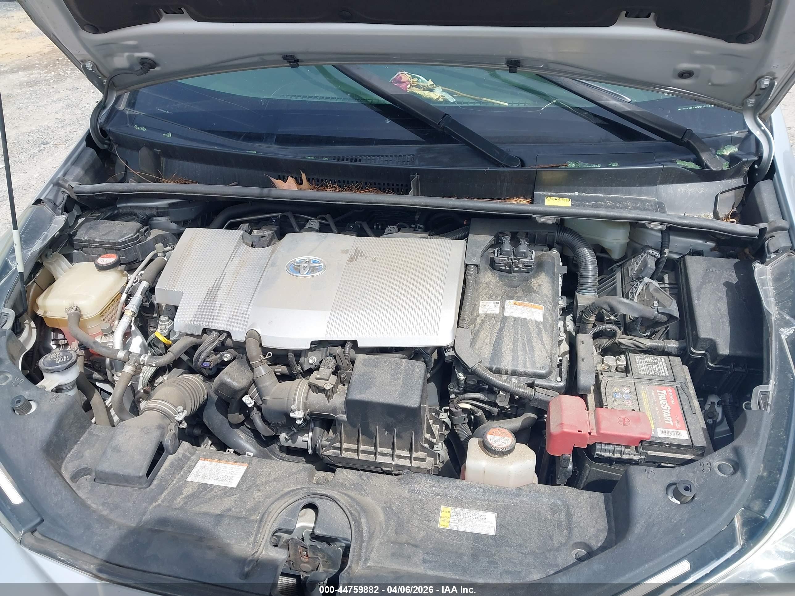 TOYOTA PRIUS image 10
