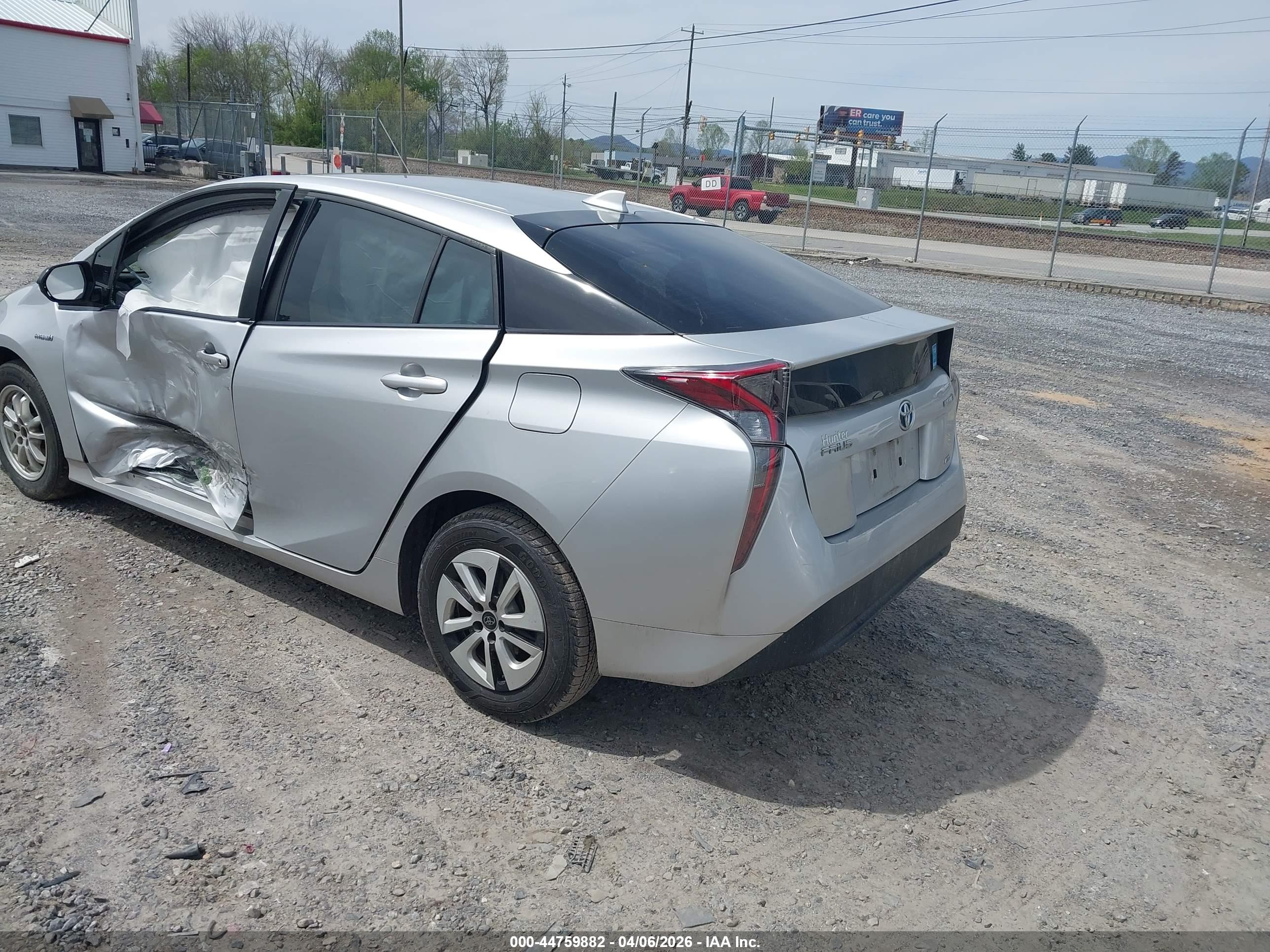 TOYOTA PRIUS image 3