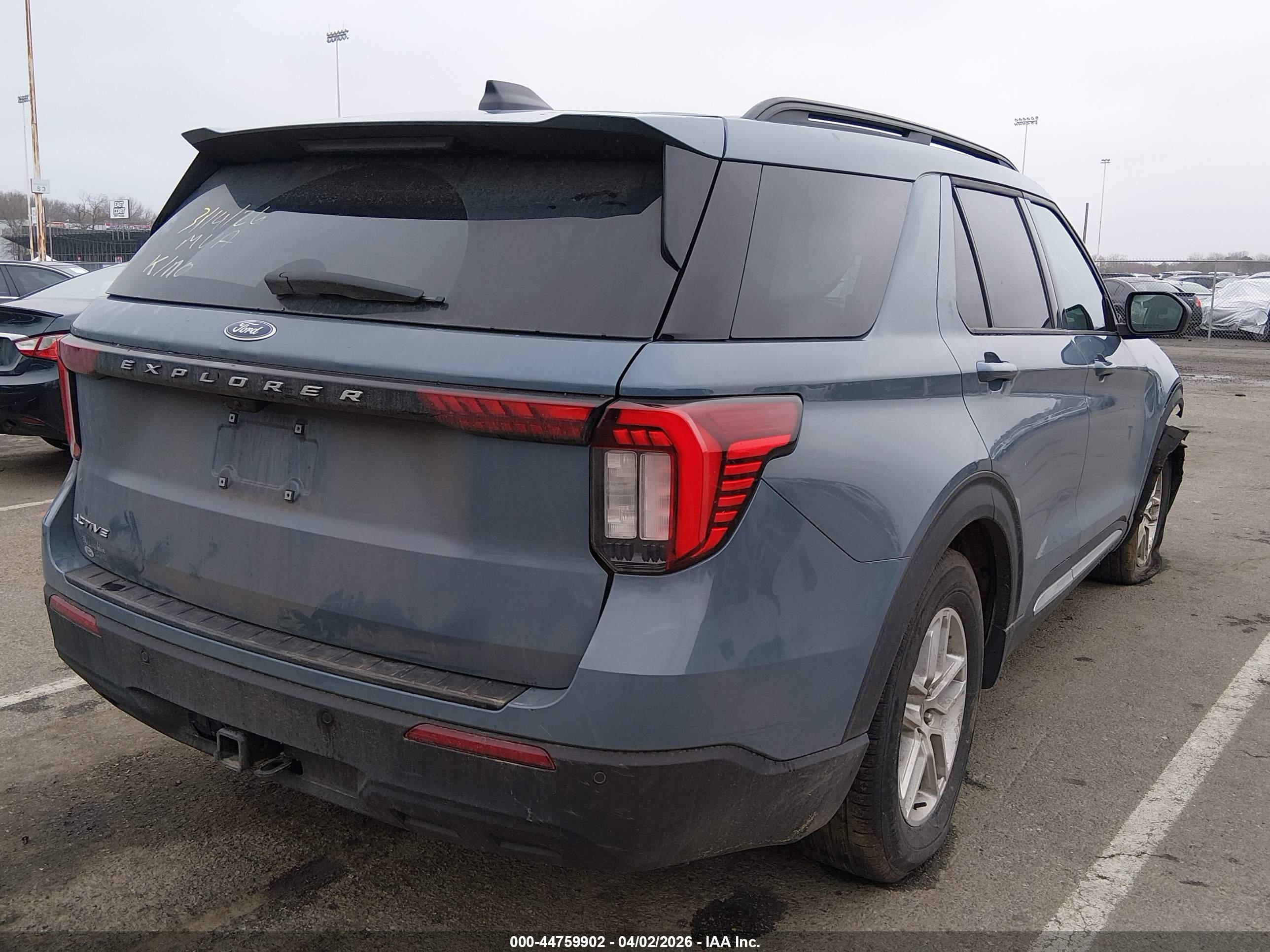 FORD EXPLORER image 4