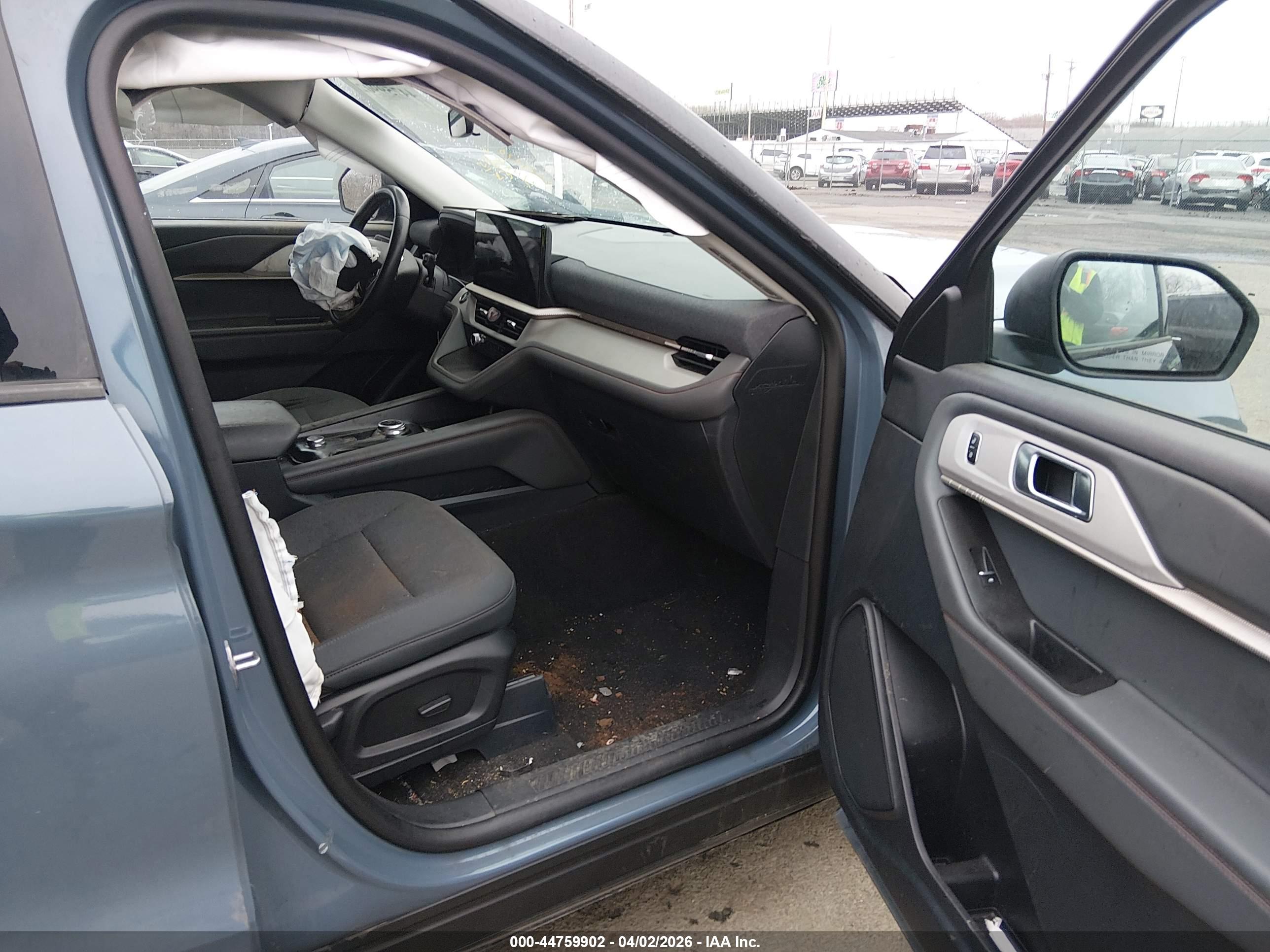 FORD EXPLORER image 5