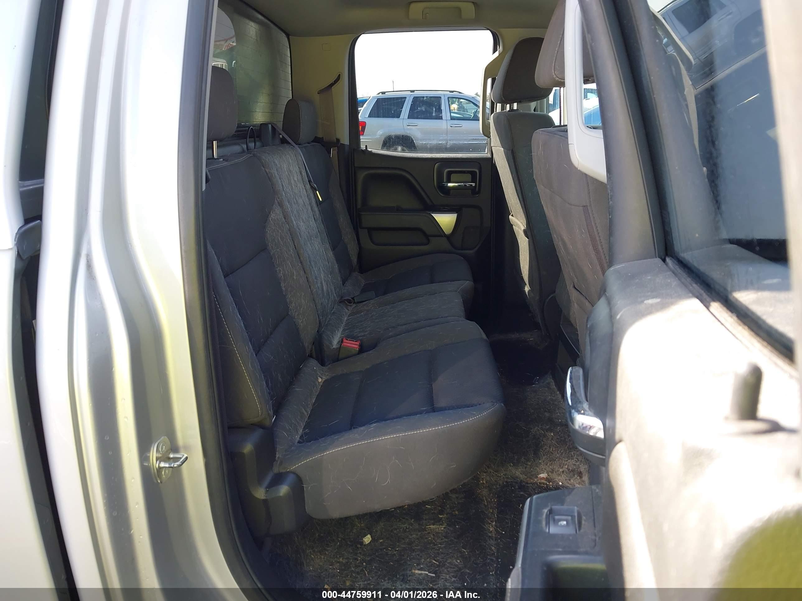 CHEVROLET SILVERADO image 8