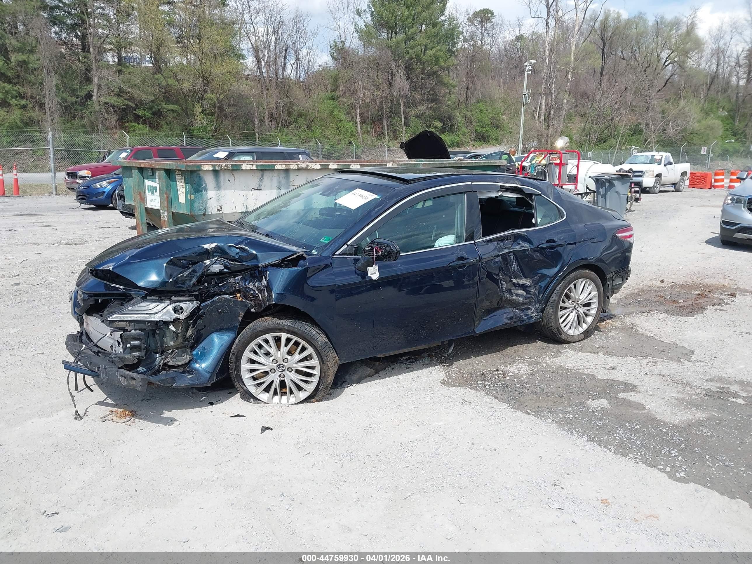 TOYOTA CAMRY image 6