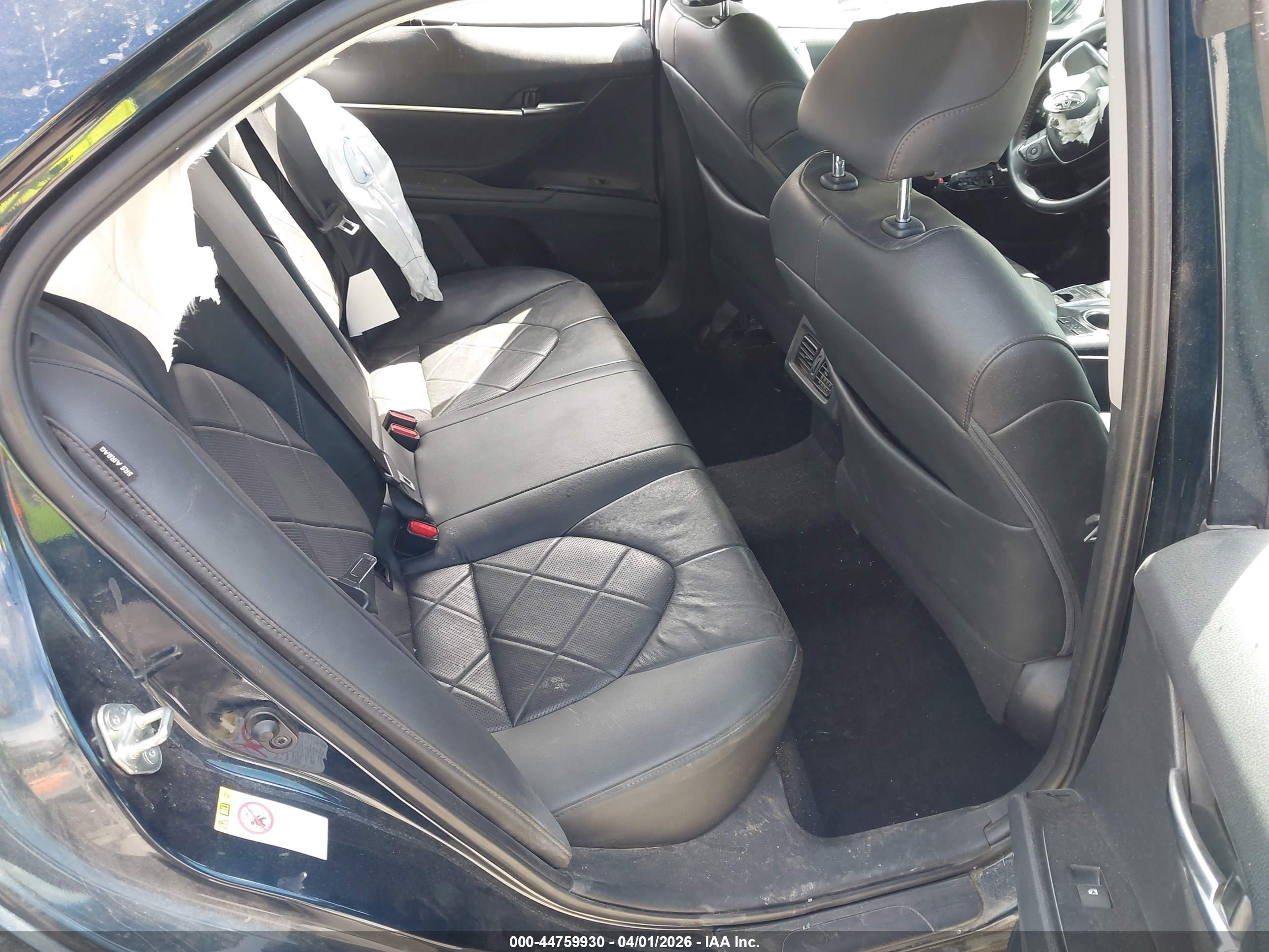 TOYOTA CAMRY image 8
