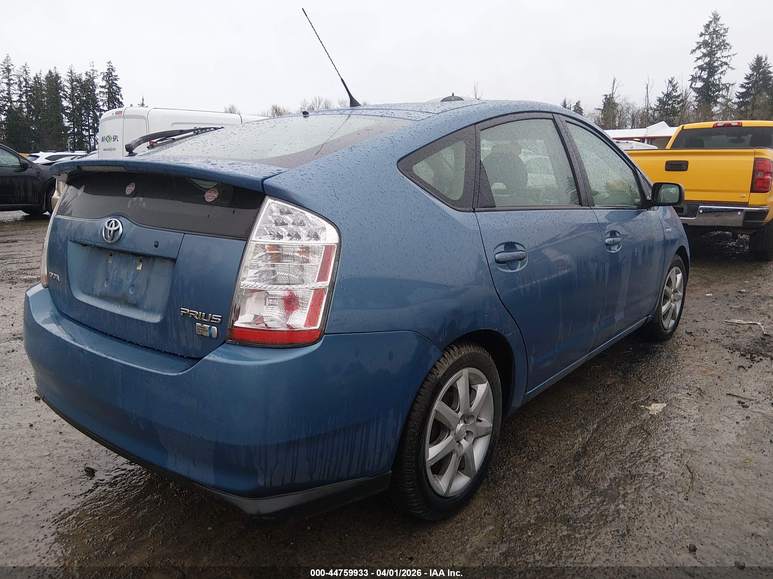 TOYOTA PRIUS image 4